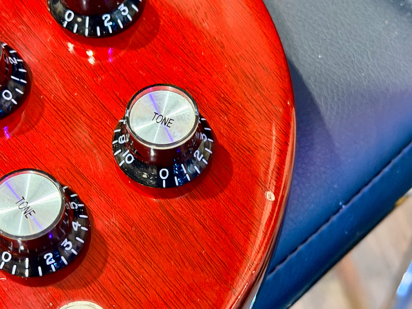 🍒2010🍒 Gibson SG Standard~ USA Made~ Heritage Cherry~ Hard Case~ Lovely!