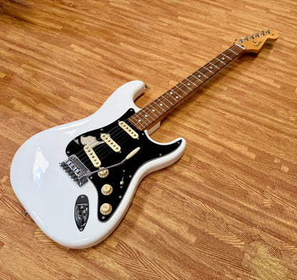 ⚡️2024⚡️ Fender Player II Stratocaster~ Polar White Electric Guitar~ Rosewood RW