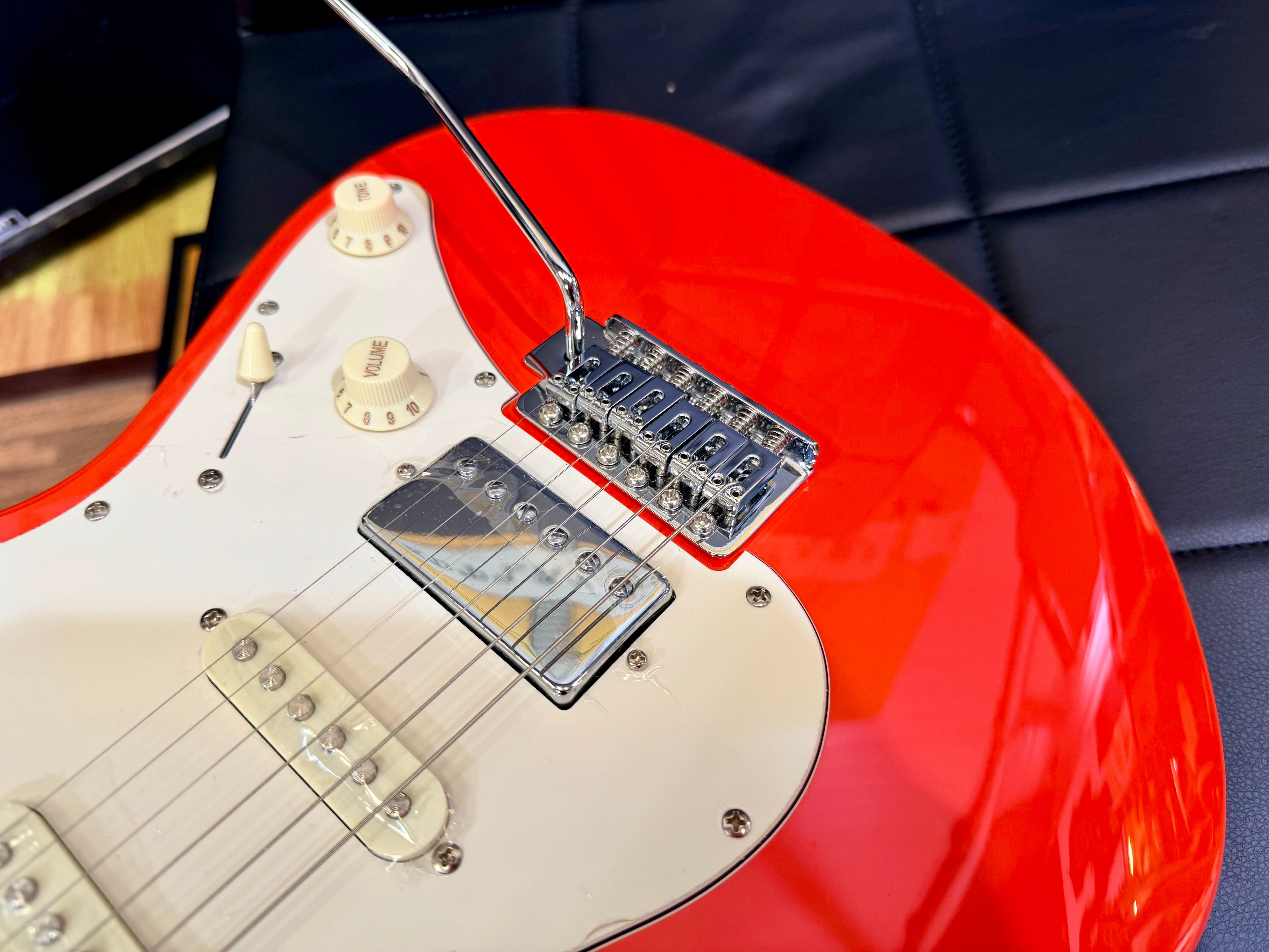 🌟 NEW Cort G200SE Scarlet Red Electric Guitar~ Roasted Maple Neck 🌟