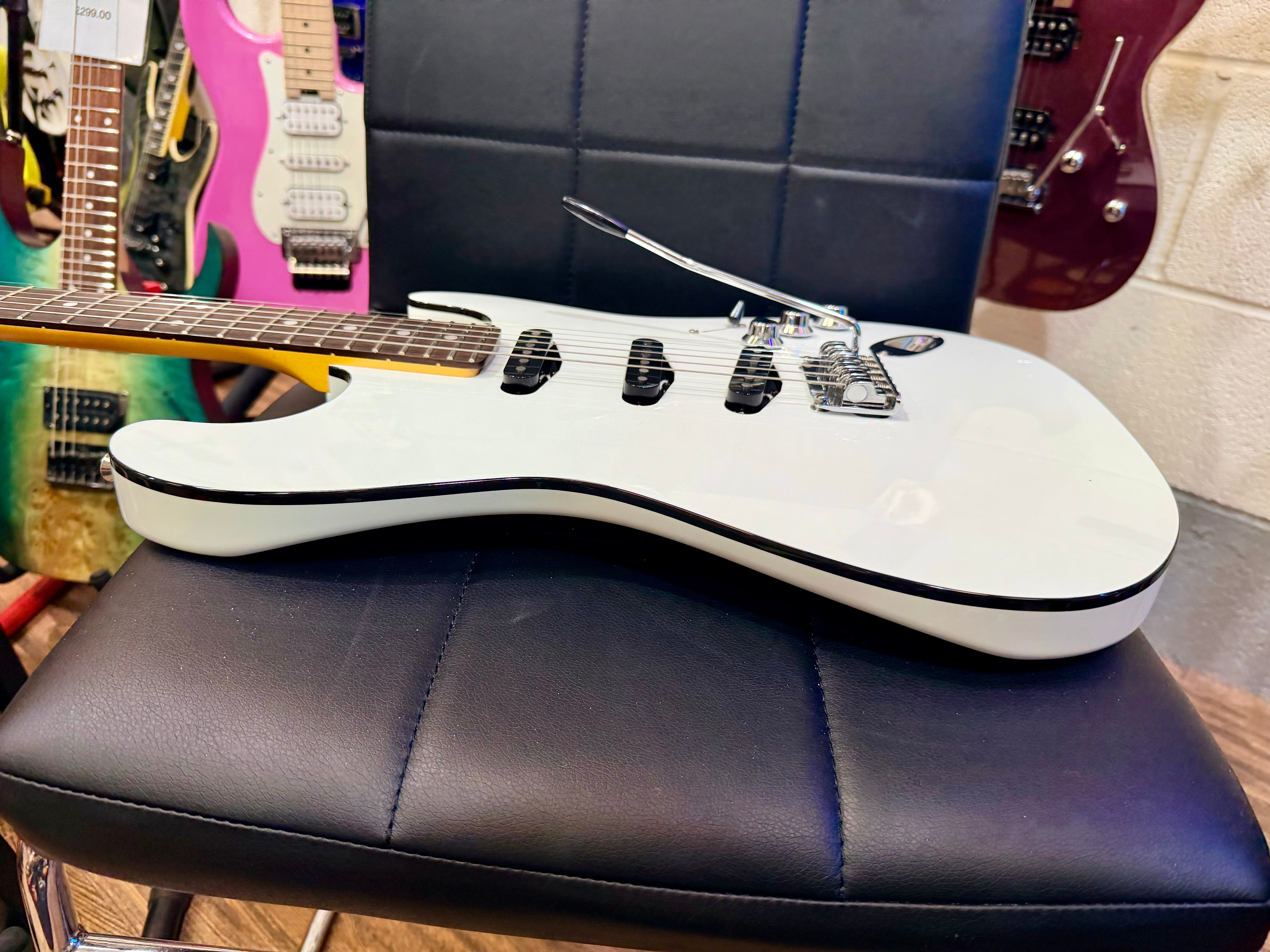 🔥MINT🔥 Fender Aerodyne Special Stratocaster~ Bright White~ 2022 Made In Japan!