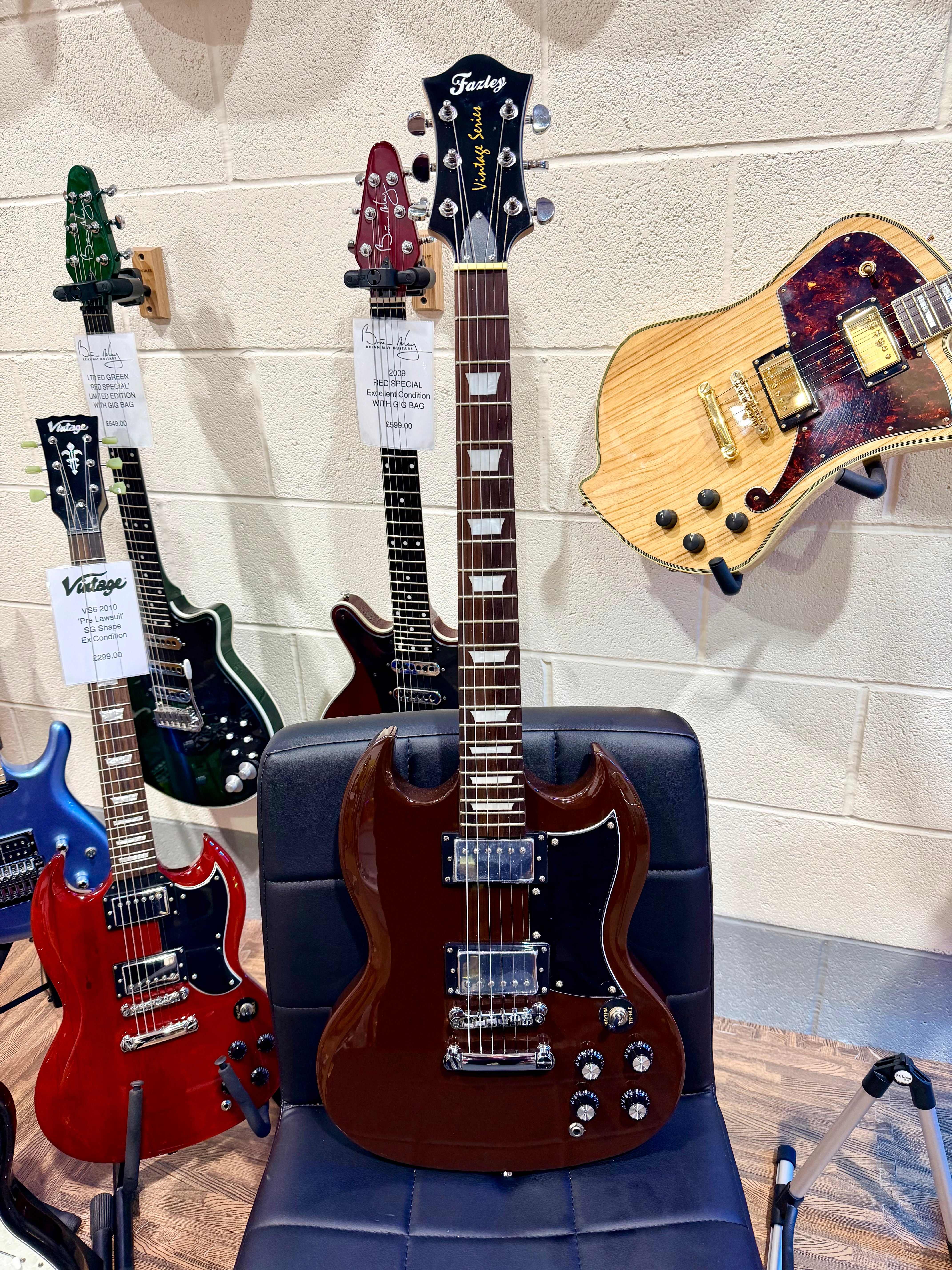 🎄XMAS DEAL🎄 Fazley Vintage Series SG Electric Guitar FSG418DR + Amplifier~NEW