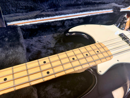 2011 Fender American Special Jazz Bass~ Black~ Maple Fingerboard~ Hard Case