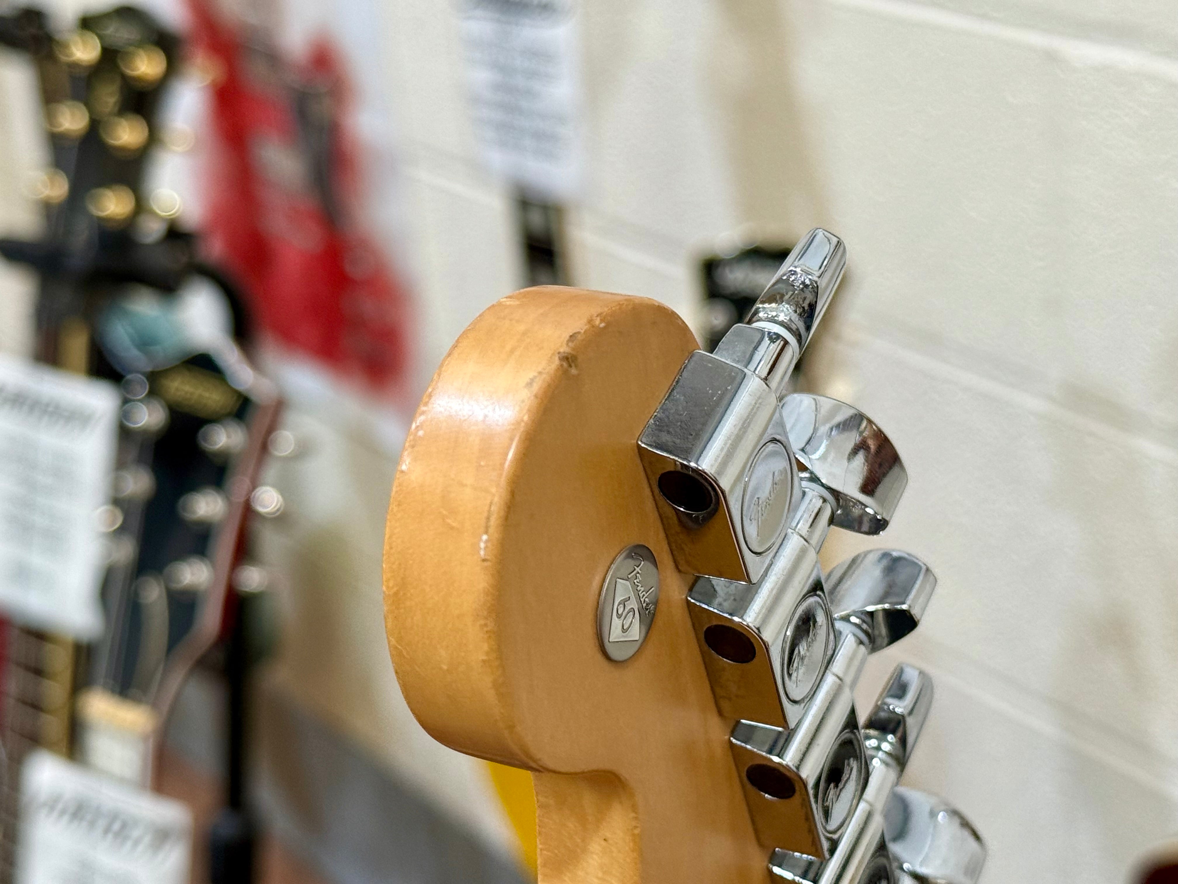 🌟2005 60th Anniversary🌟 Fender American Standard Stratocaster~ Vintage White!