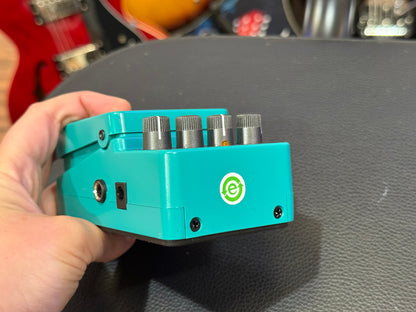 🎸 Behringer CS400 Compressor Sustainer Guitar Effects Pedal 🎸