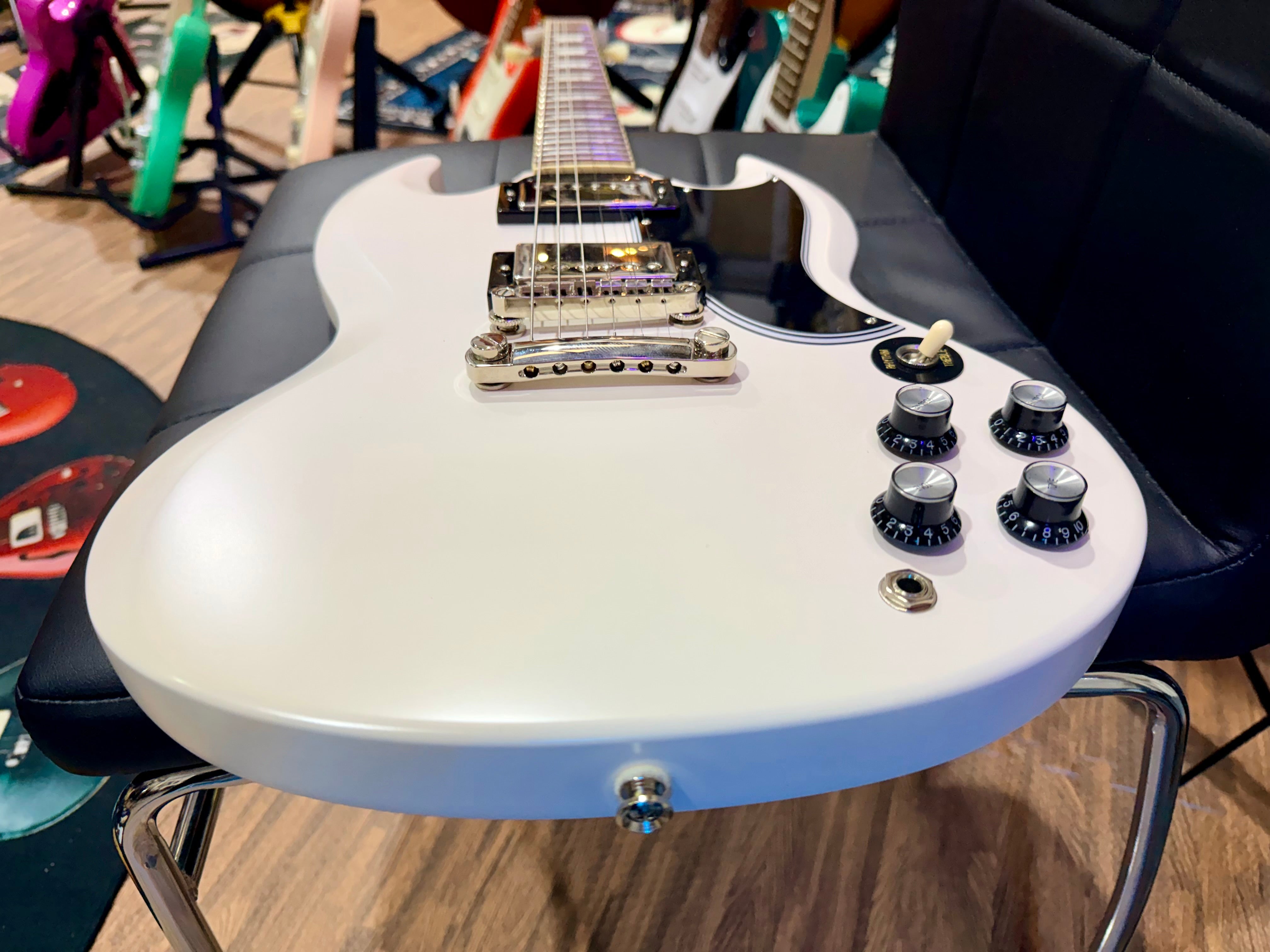 🌟2022🌟 Epiphone 1961 Les Paul SG Standard~ Aged Classic White~ ‘61 + Hard Case