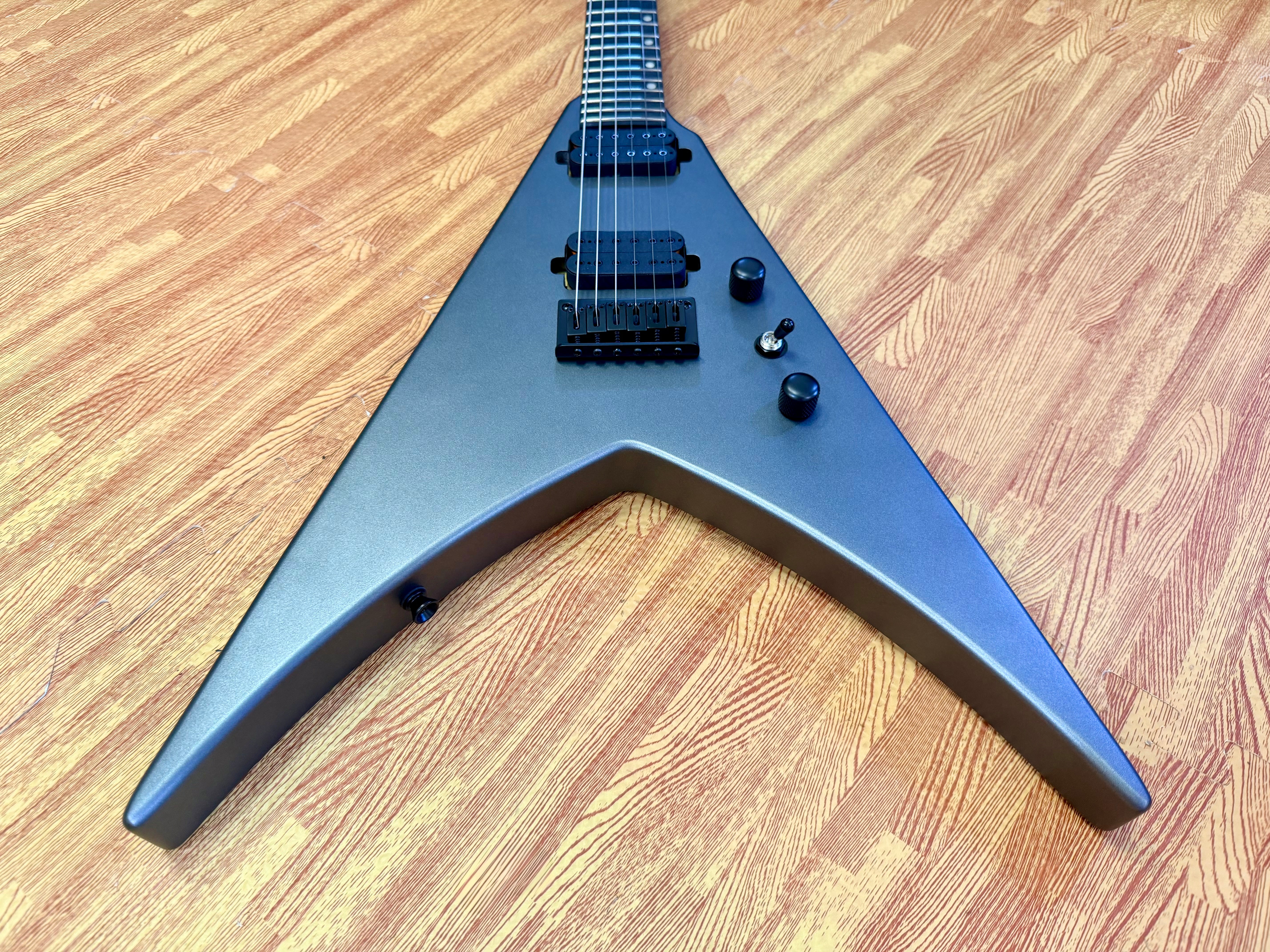 ⚡️NEW⚡️ Spira V-400 Satin Black Electric Guitar~ HH Locking Tuners~ Flying V!