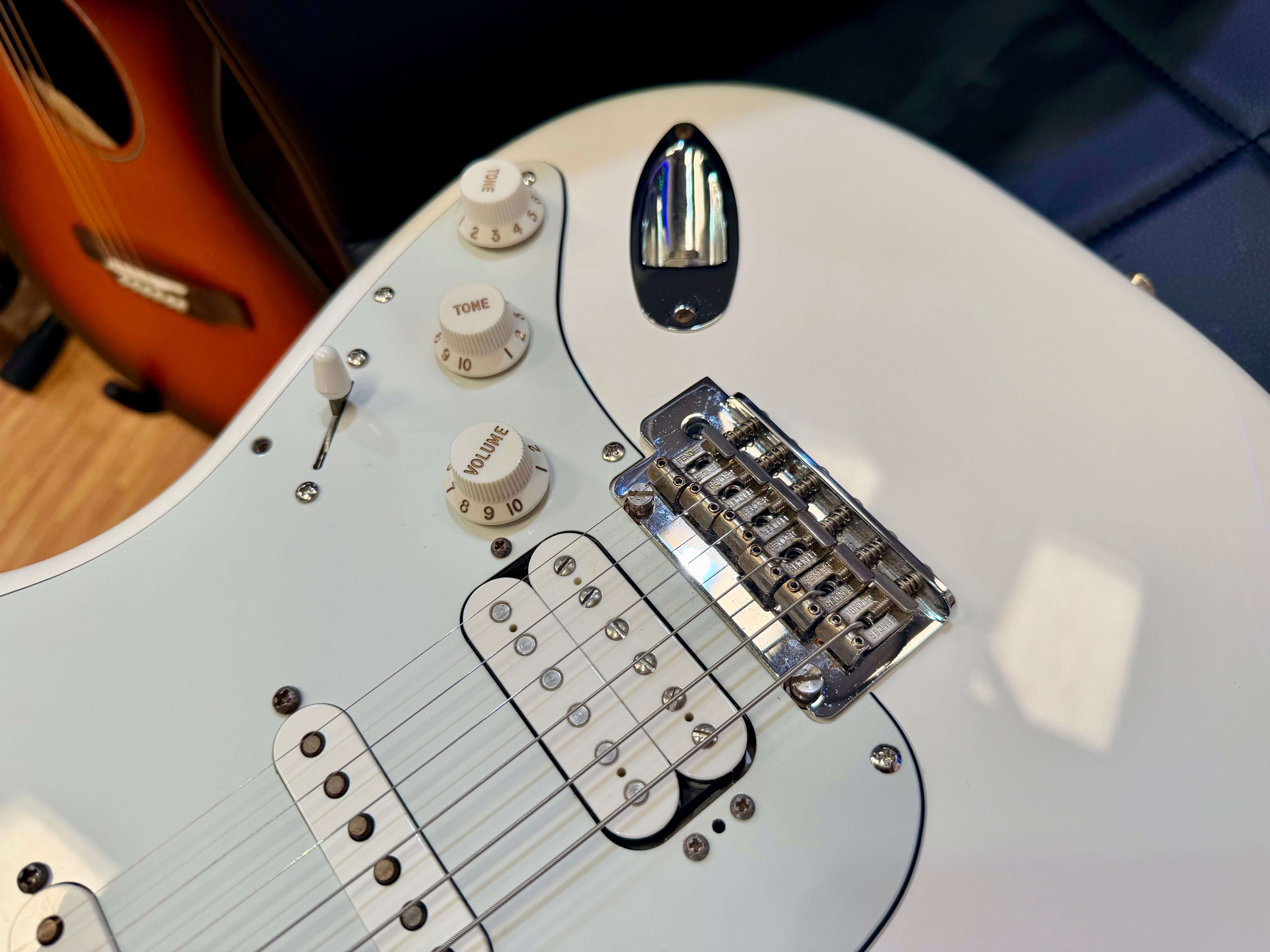 ✨2021✨ Fender Player Stratocaster HSS~ Polar White~ Maple Neck~ Mexican Strat!