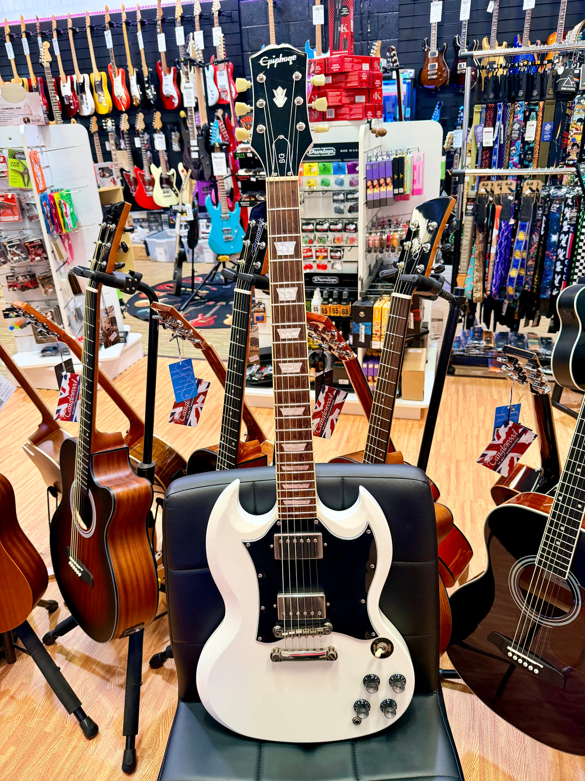 2020 Epiphone SG Standard Alpine White~ Gotoh Locking Tuners~ Gator Hard Case