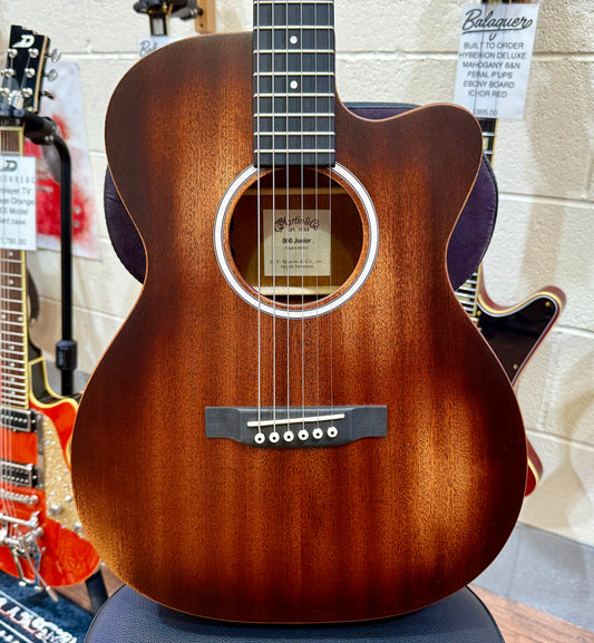 🪵 Martin StreetMaster 000C JR-10E Junior Electro Acoustic~ Dark Mahogany + Bag 🪵