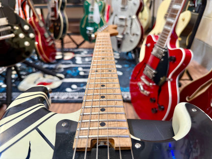 🔥2022🔥 EVH Striped Series '78 Eruption Relic~ White with Black Stripes~Gig Bag