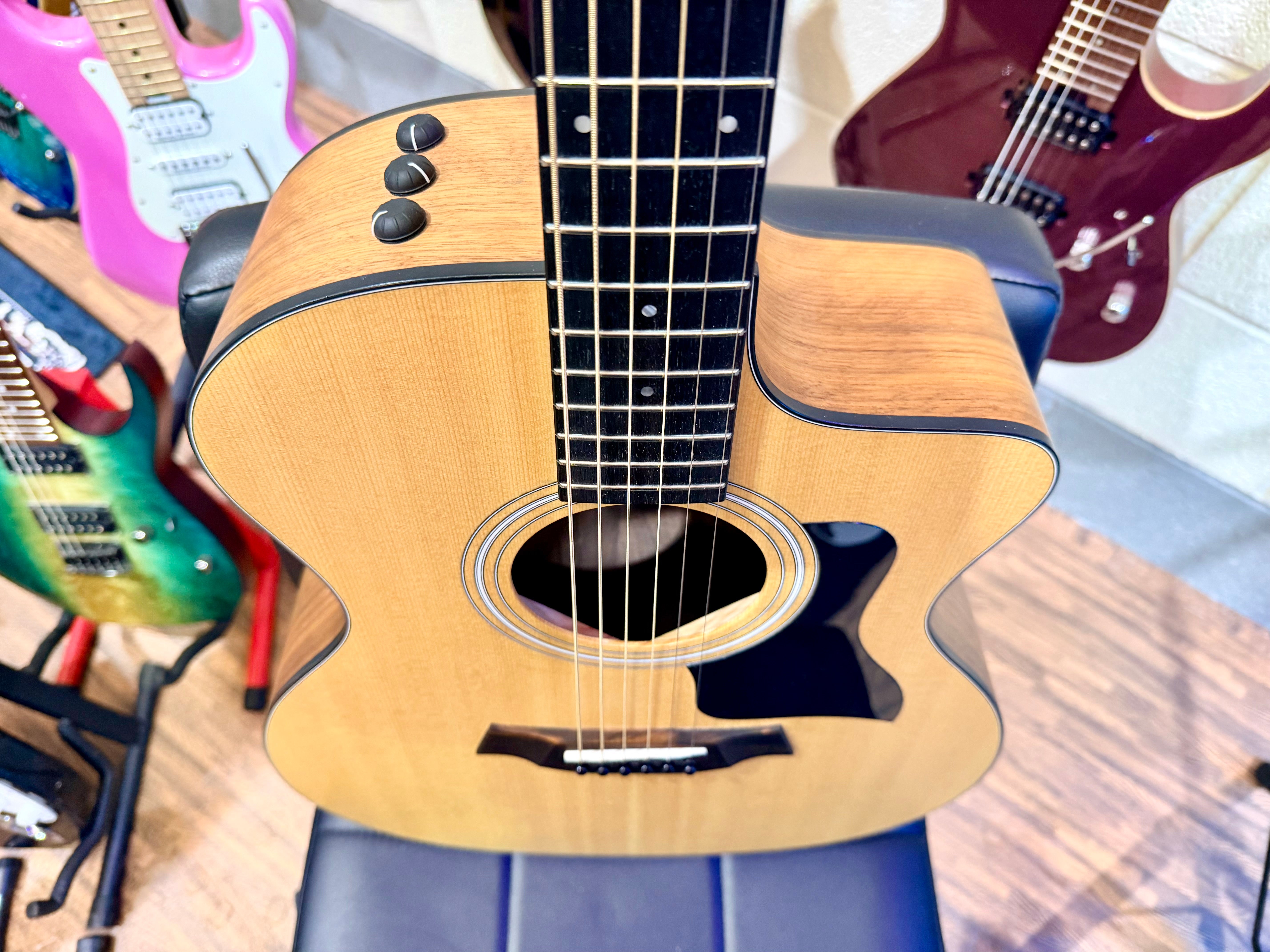 🌟MINT🌟 Taylor 114ce Grand Auditorium Electro Acoustic Guitar~ Natural~ Gig Bag!