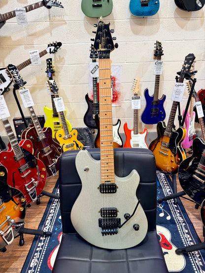 🔥2022🔥 EVH Wolfgang Standard Silver Sparkle~ Floyd Rose~ Roasted Maple~ MINT!