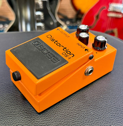 🌟MINT🌟 BOSS DS-1 Distortion Pedal~ Guitar Effects Pedal!