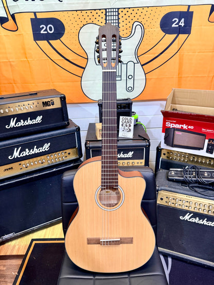 ✨EX-DEMO✨ Santos Martinez SM440TS Thin Body Electro Classical Nylon Guitar!