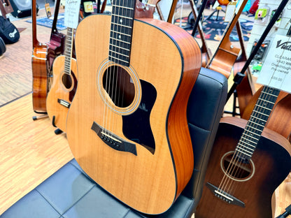 ✨2015✨ Taylor 110e Electro Acoustic~ ES2 Pickup~ Solid Sitka Top Dreadnought!