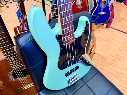 2020 Fender Deluxe Active Jazz Bass~ Surf Pearl~ Pau Ferro~ Noiseless Pickups