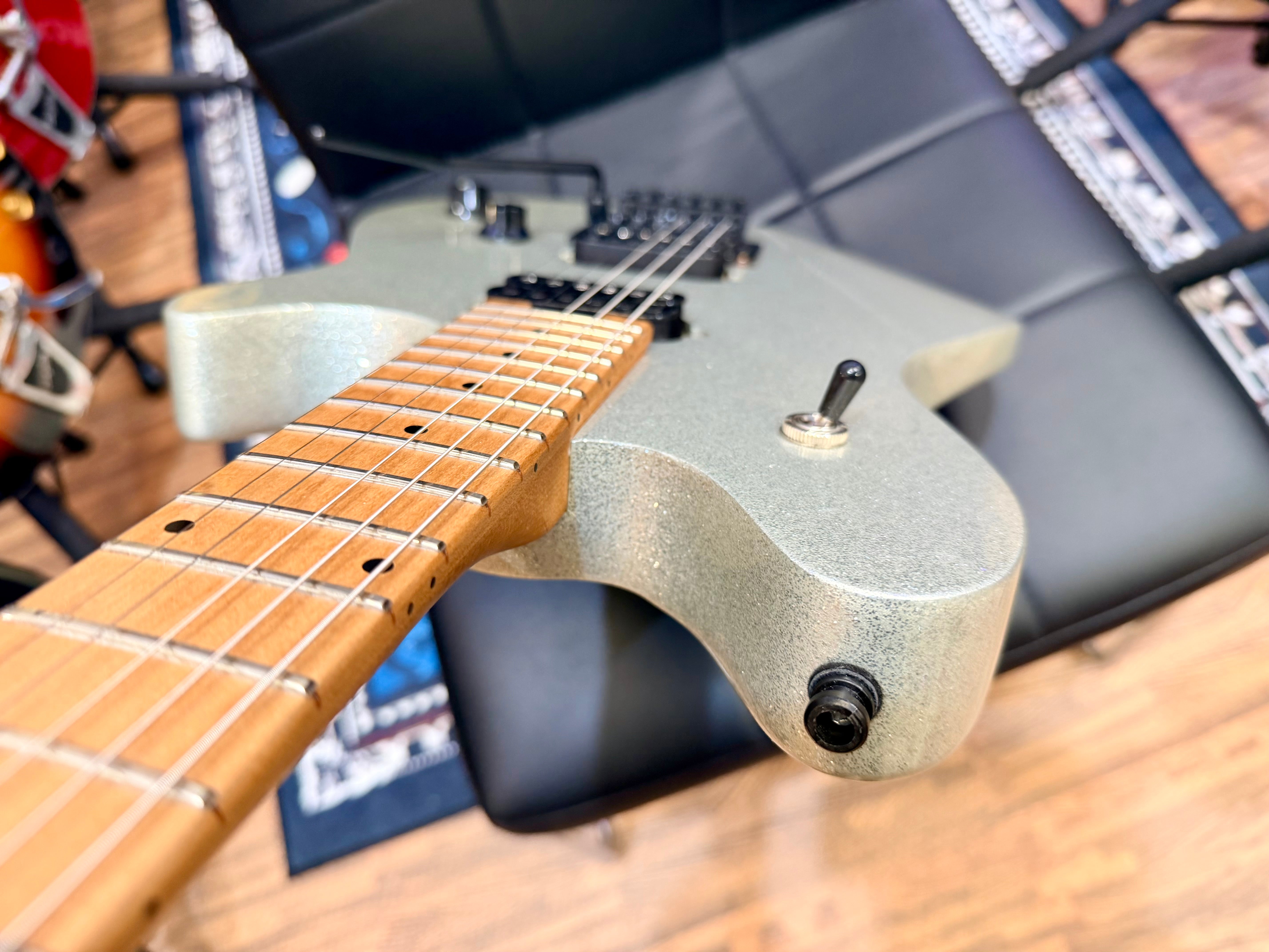 🔥2022🔥 EVH Wolfgang Standard Silver Sparkle~ Floyd Rose~ Roasted Maple~ MINT!