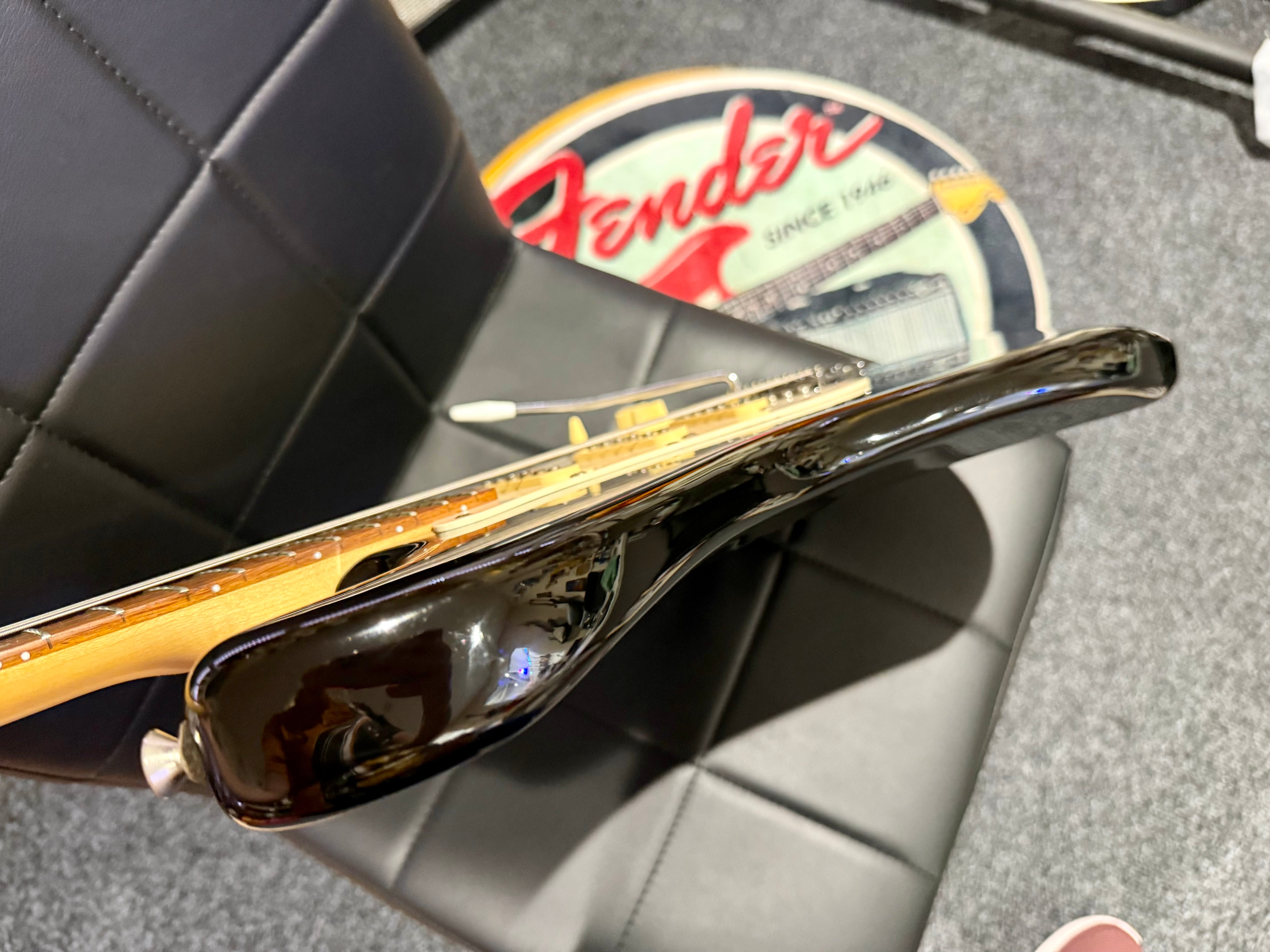 🌟RARE KOREAN🌟 1990’s Fender Squier Stratocaster~ Black & white Classic Strat!