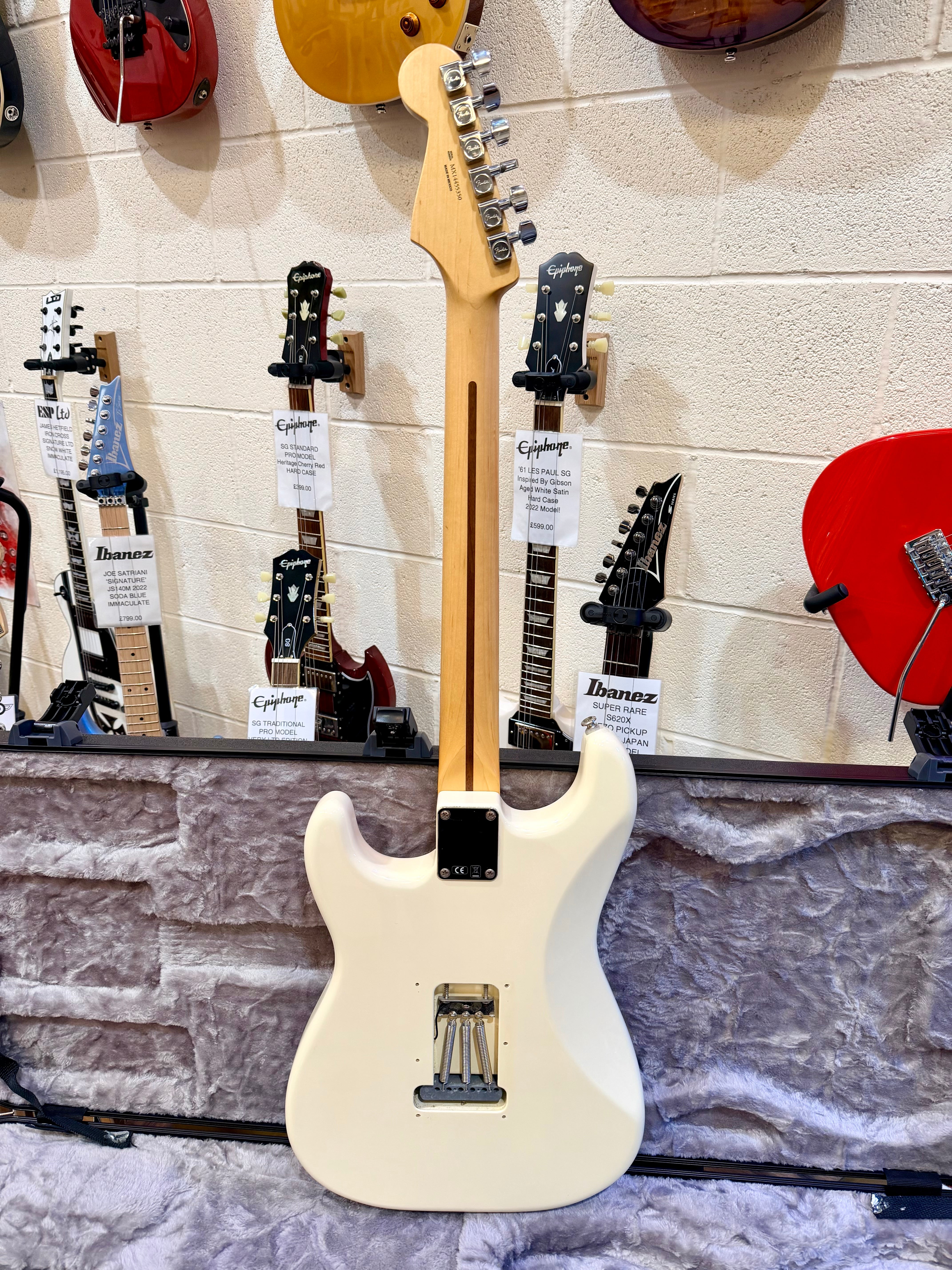 🌟2014🌟 Fender Standard Stratocaster~ Mexican Strat~ Arctic White~ Hard Case!