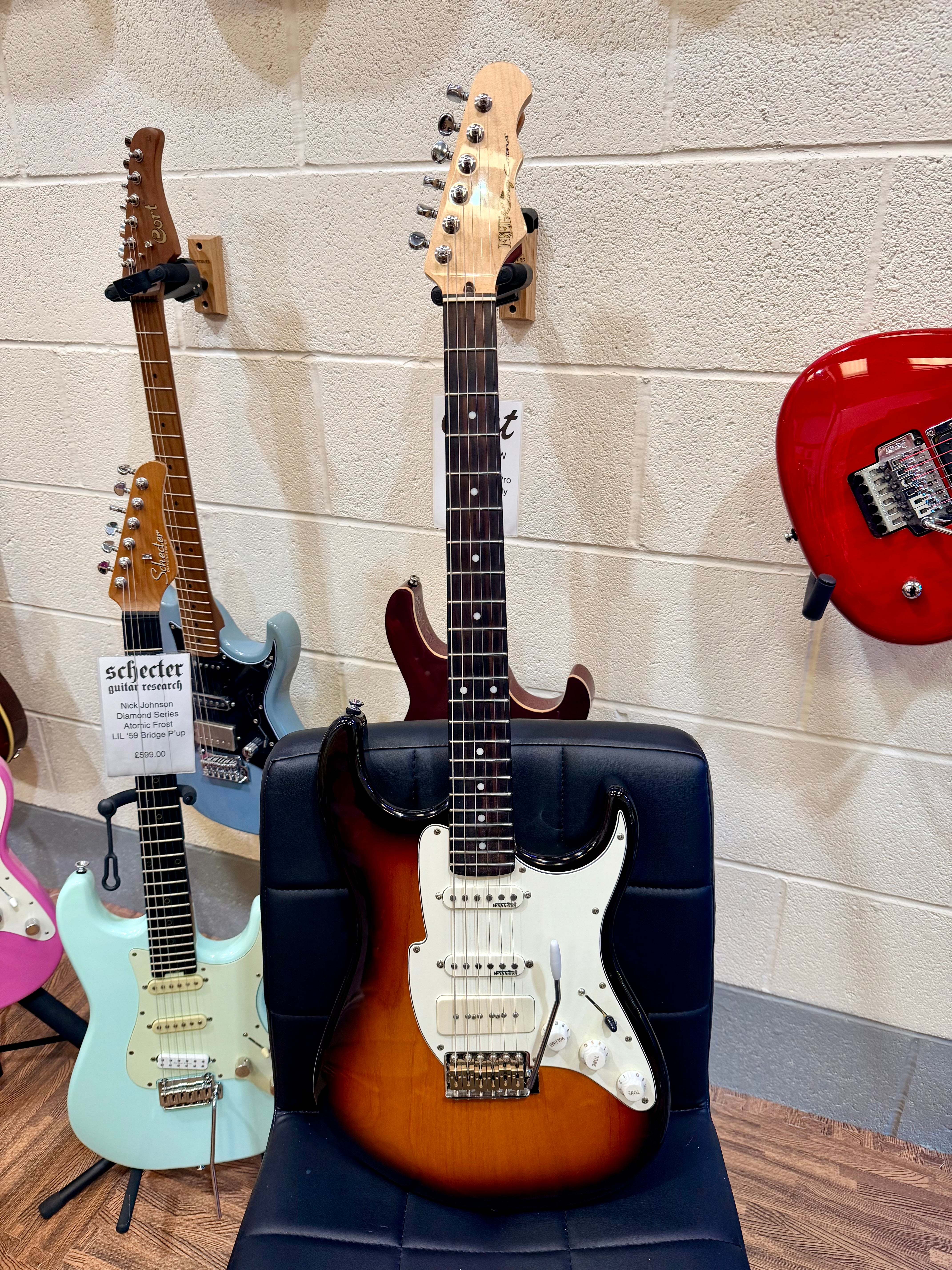 🔥UPGRADED🔥 Fret King Corona SP P90~ Black Label Classic Sunburst~ 2019 Model!