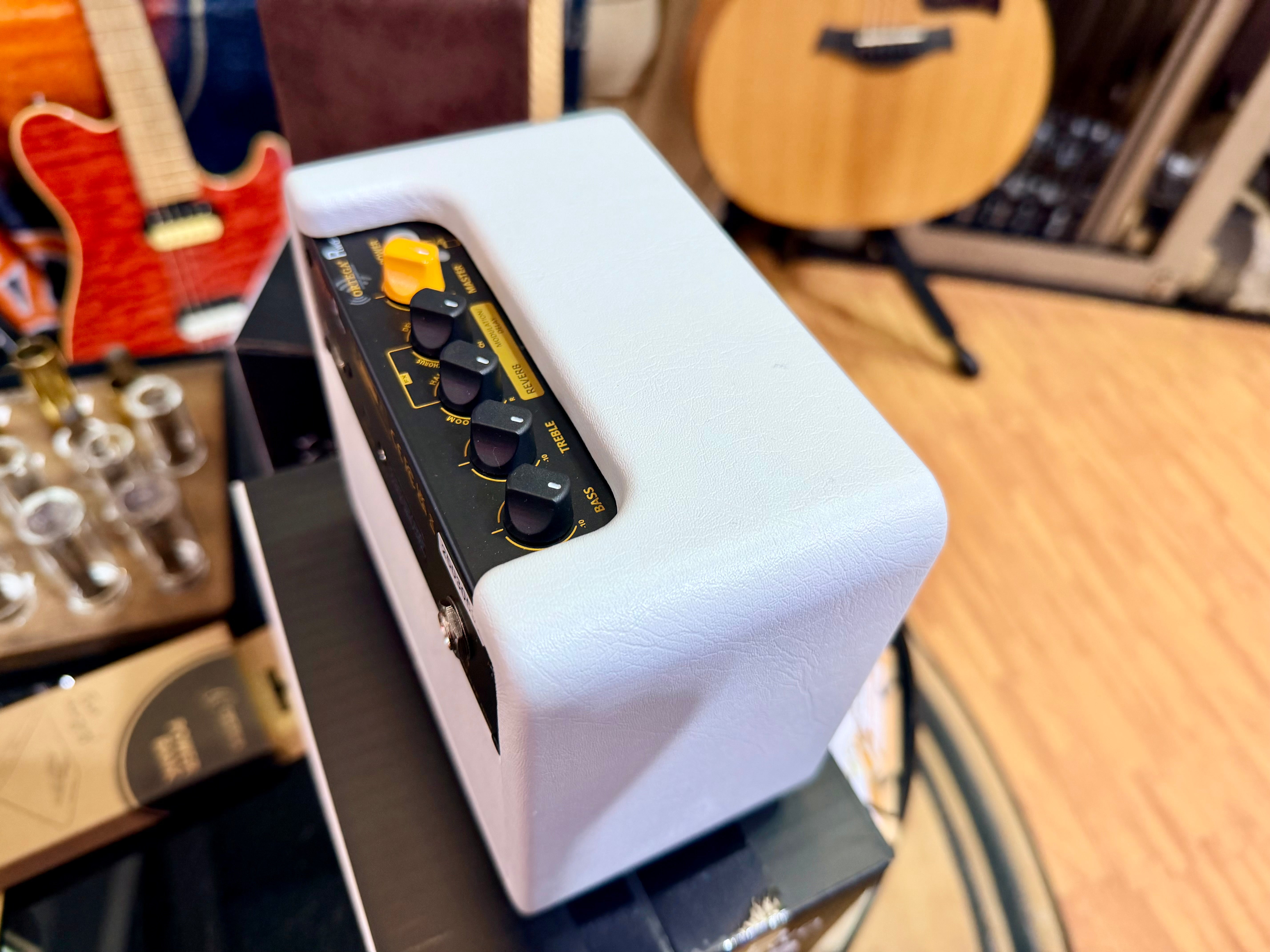 🔥NEW🔥 Ortega PTWO 12w Pocket Acoustic Guitar Amplifier~USB-C/Bluetooth/Effects
