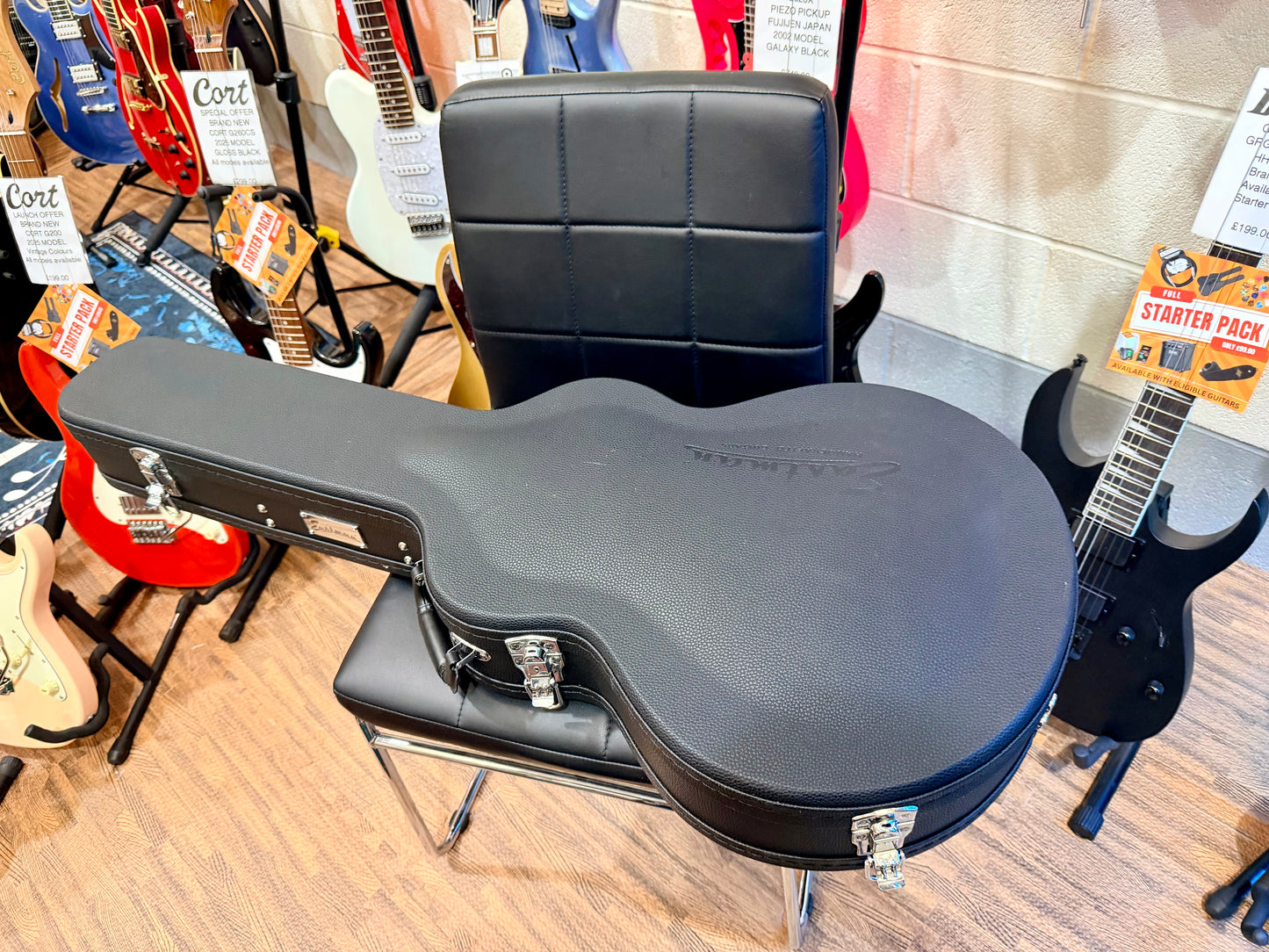 🍒MINT 2022 🍒 Eastman T386-RD Thinline Semi-Hollow ‘335’ Antique Red + Case!