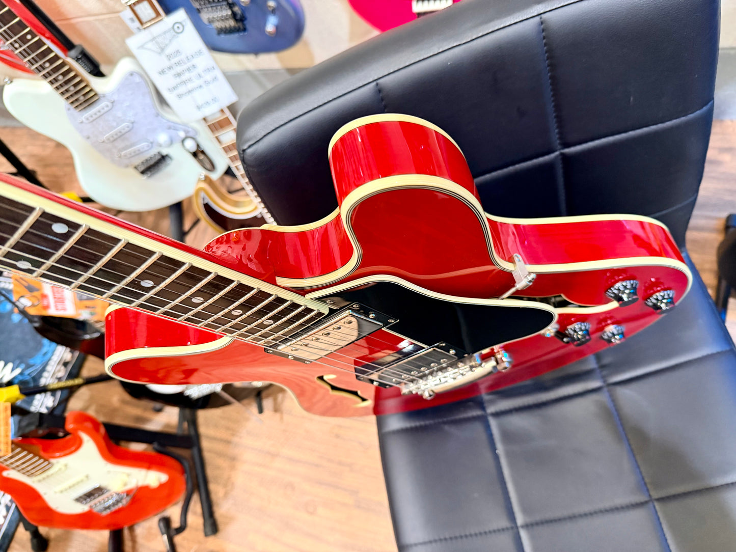 🍒MINT 2022 🍒 Eastman T386-RD Thinline Semi-Hollow ‘335’ Antique Red + Case!