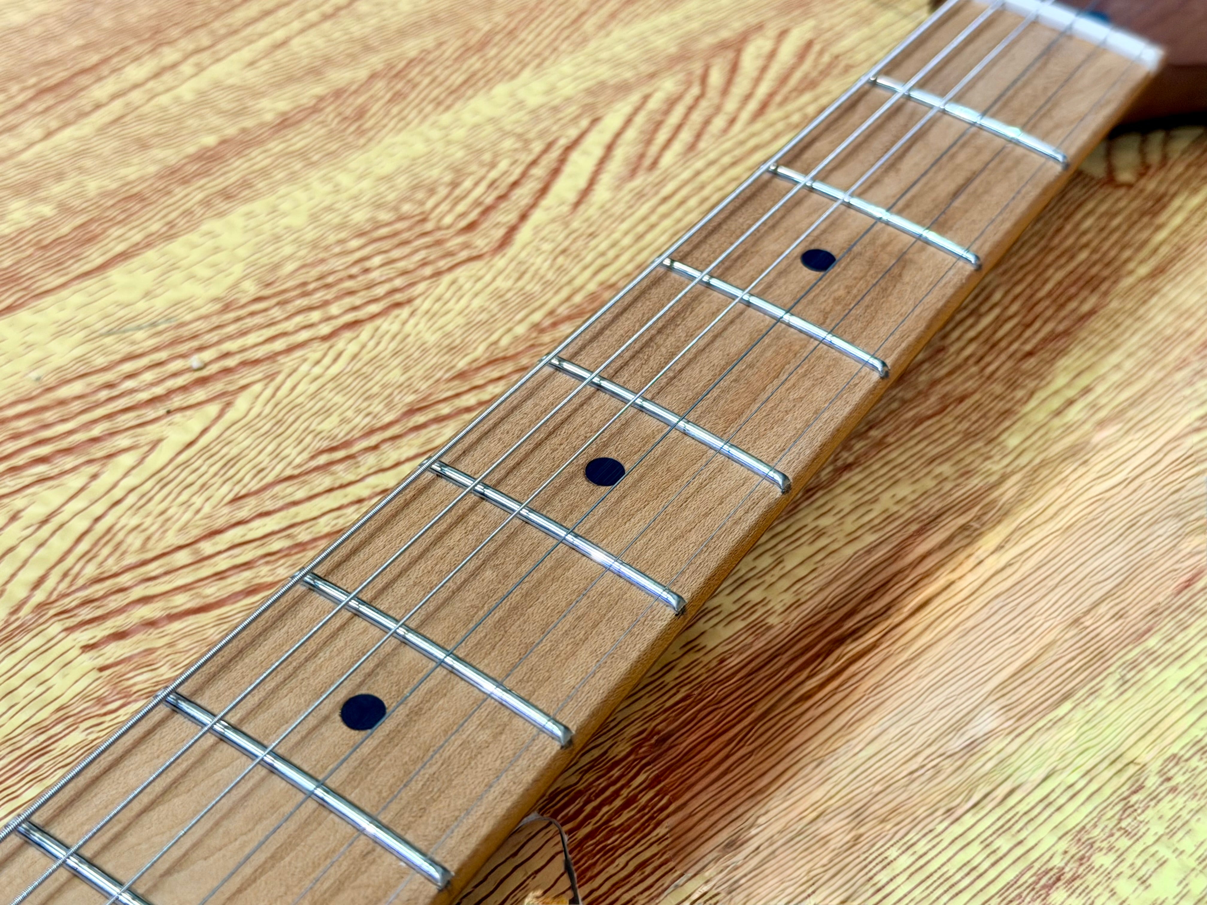 🌟 NEW Cort G200SE Vintage White Electric Guitar~ Roasted Maple Neck 🌟