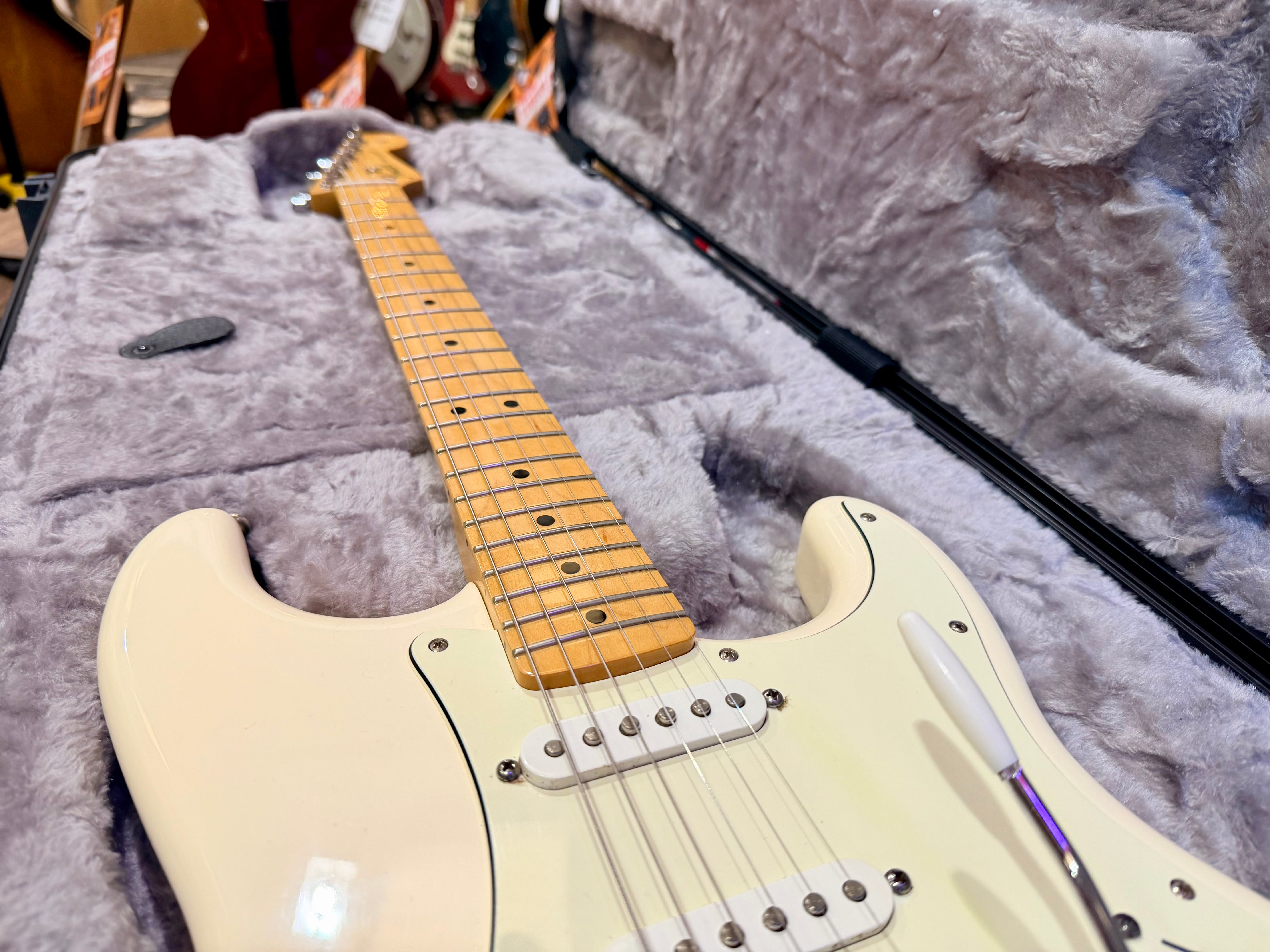 🌟2014🌟 Fender Standard Stratocaster~ Mexican Strat~ Arctic White~ Hard Case!