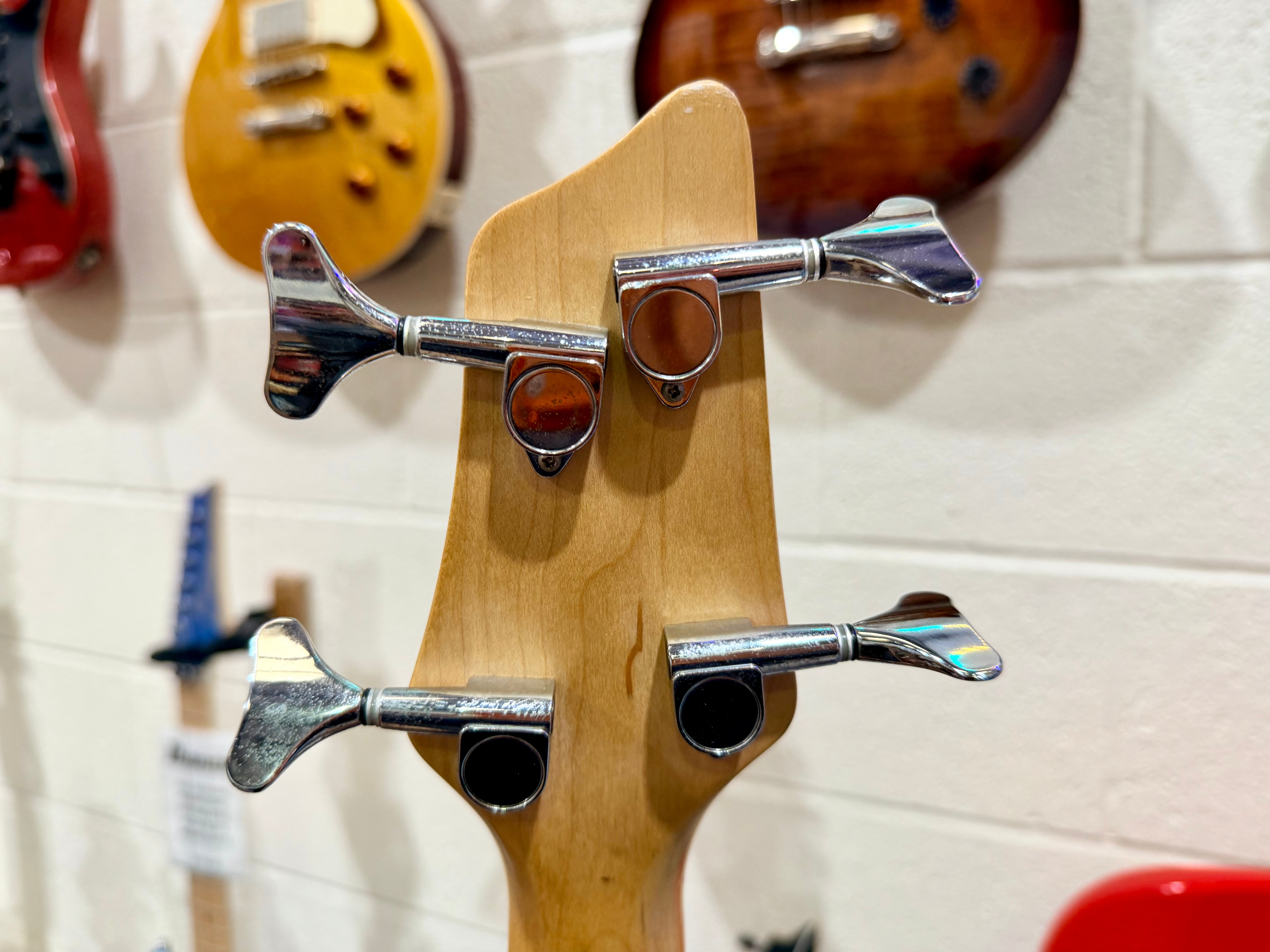 🎸 Washburn XB100 Electric Bass Guitar~ Hard Case~ Natural Gloss 🎸