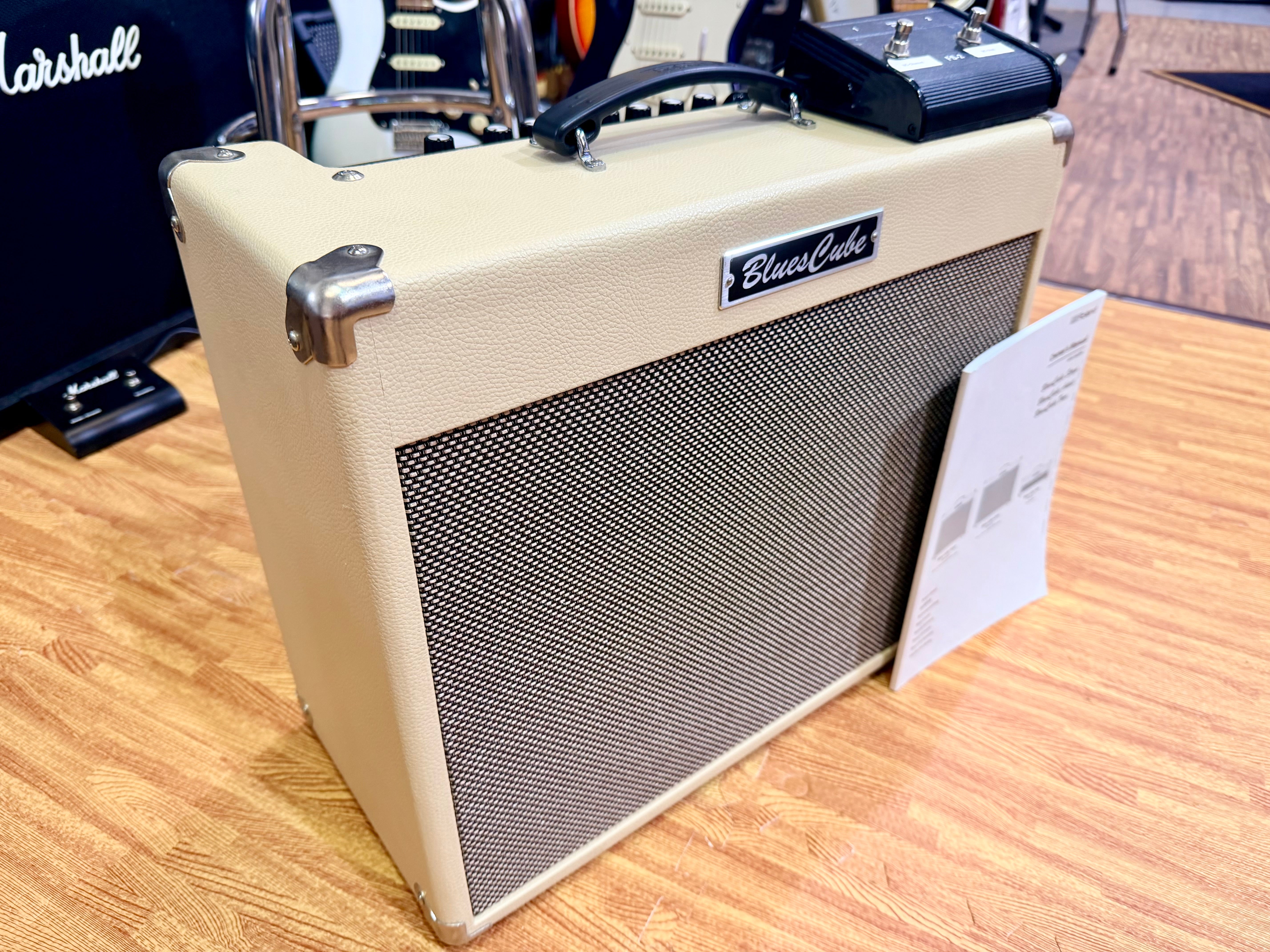 Roland Blues Cube Stage 60 Guitar Amplifier~ Tube Logic Valve 60w Combo Amp 🎸