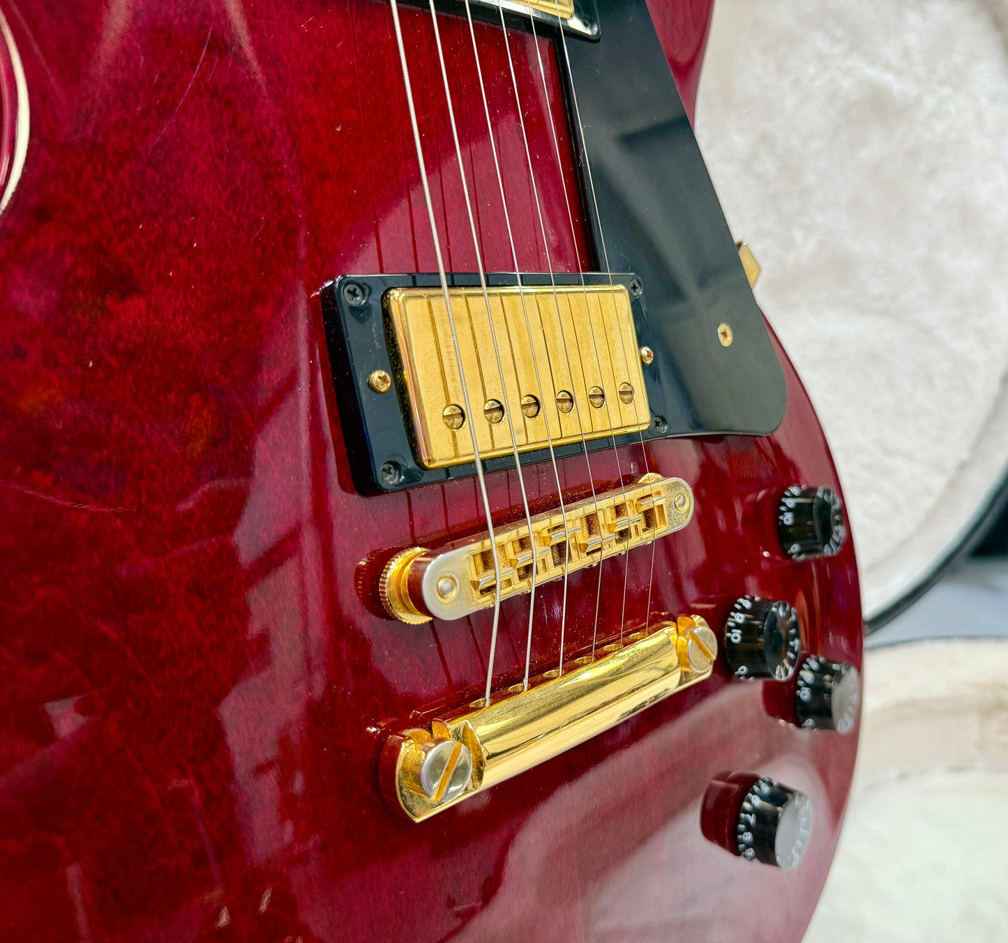 🌟2007 USA🌟 Gibson Les Paul Studio~ Wine Red~ Gold Hardware~ Hard Case~STUNNING