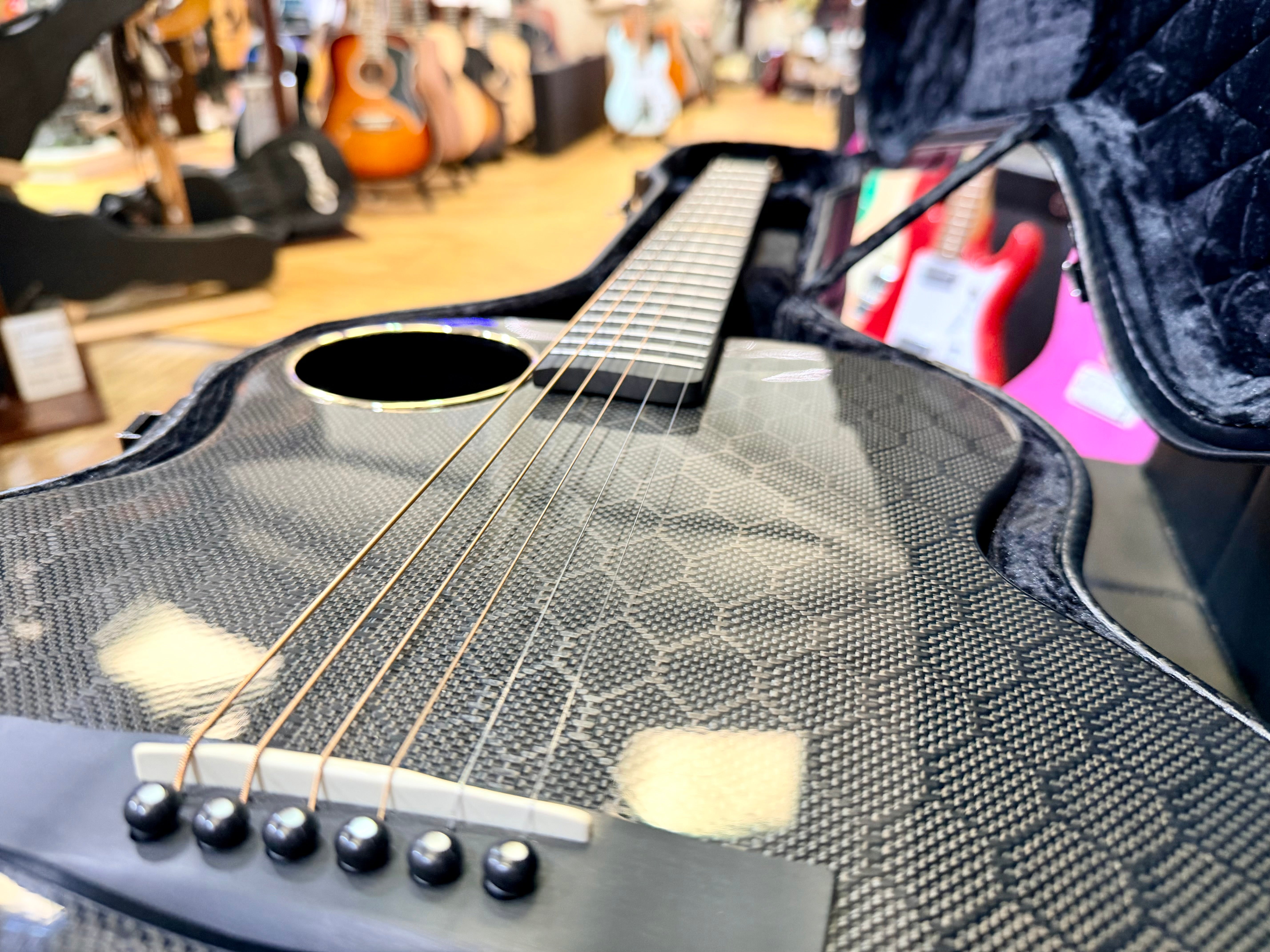 🔥MINT🔥 Enya X4 Pro Mini/EQ Carbon Fibre Electro-Acoustic Smart Guitar + Case!