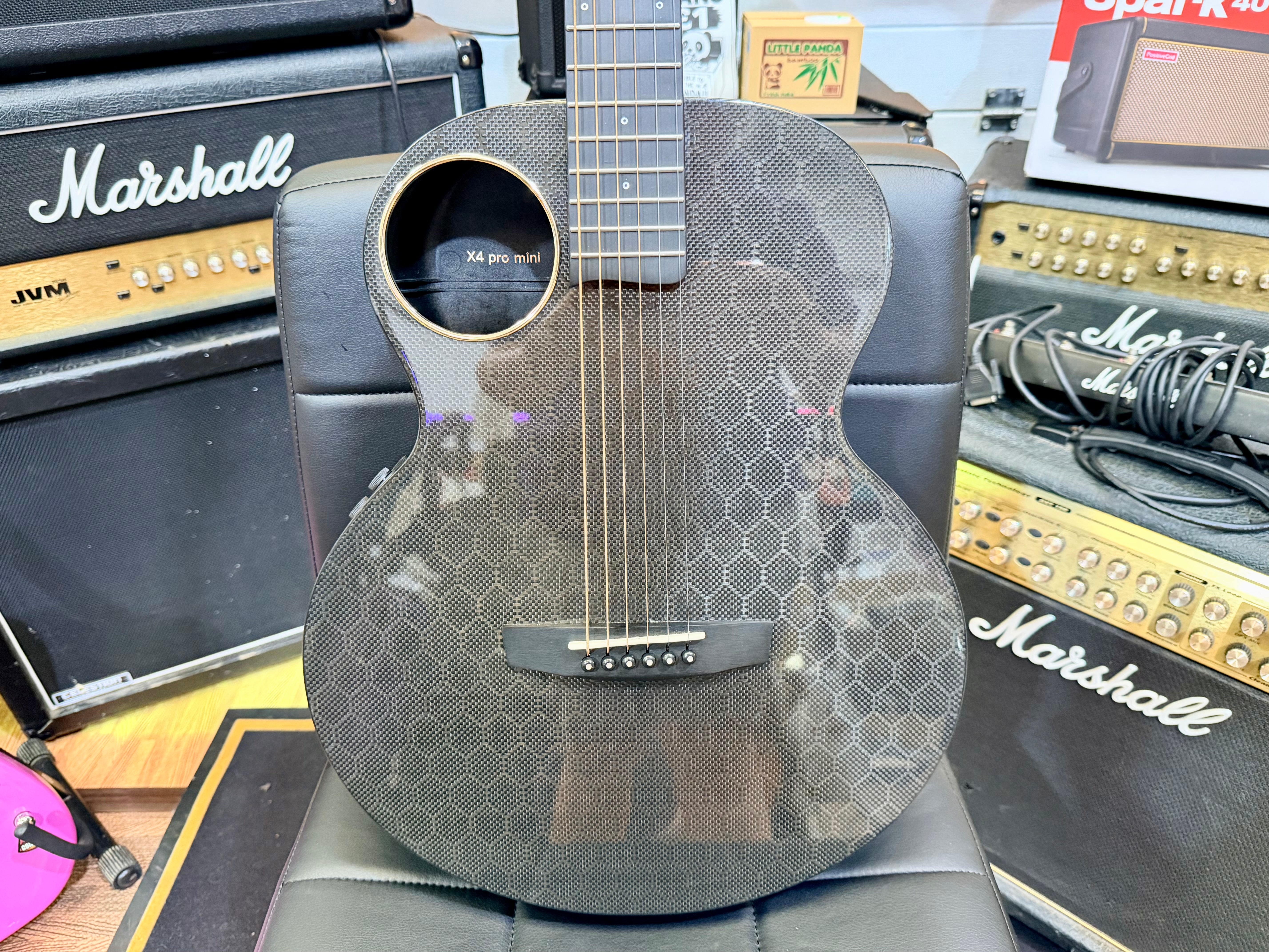 🔥MINT🔥 Enya X4 Pro Mini/EQ Carbon Fibre Electro-Acoustic Smart Guitar + Case!