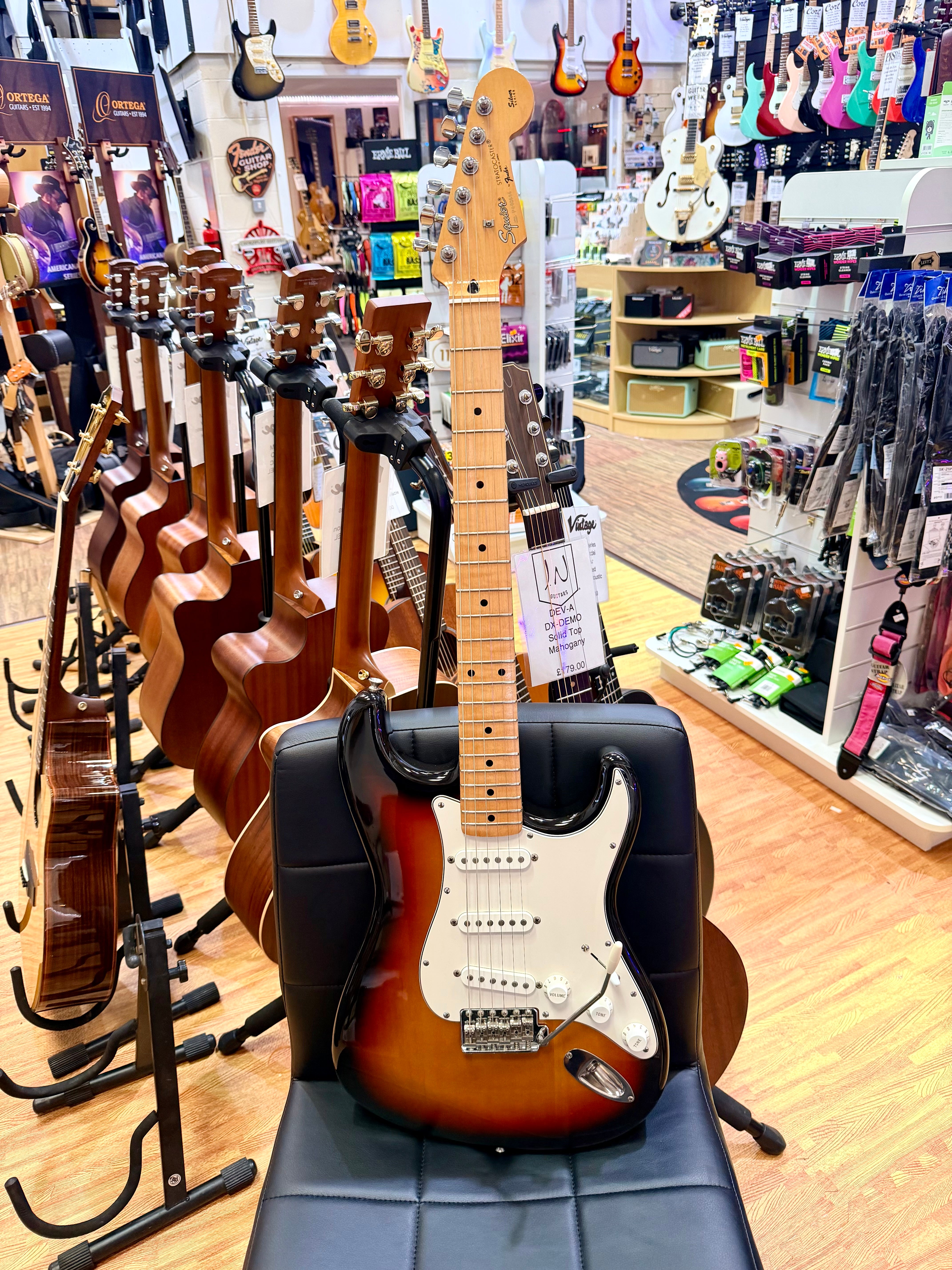 🔥RARE🔥 1994 Fender Squier Silver Series Stratocaster~ Made in Japan~ Sunburst!