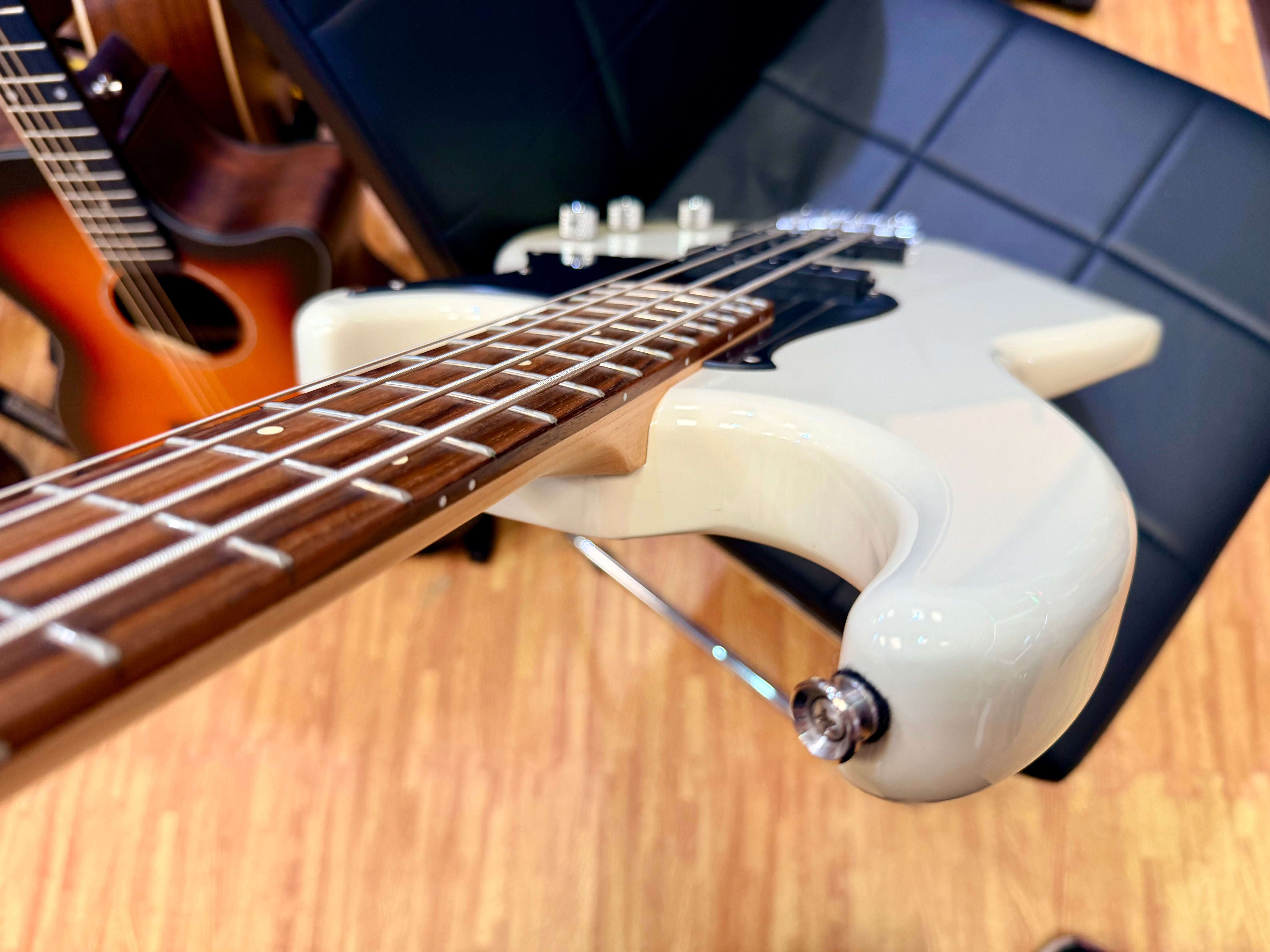 ✨2023✨ Yamaha BB234 4 String Electric Bass Guitar~ Vintage White~ Rosewood!