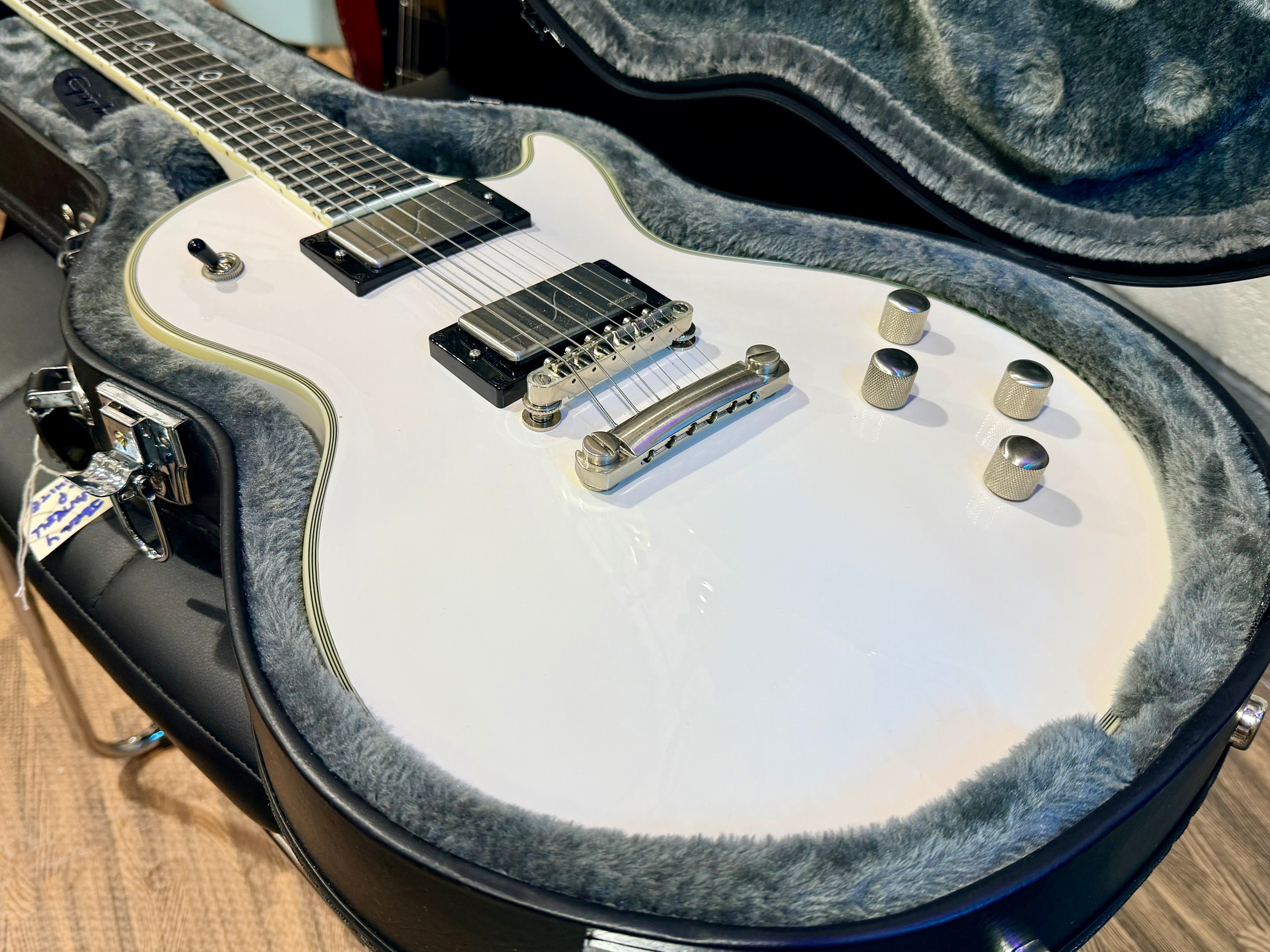 🔥MINT🔥 Epiphone Jerry Cantrell Les Paul Custom Prophecy~ Bone White~ Hard Case