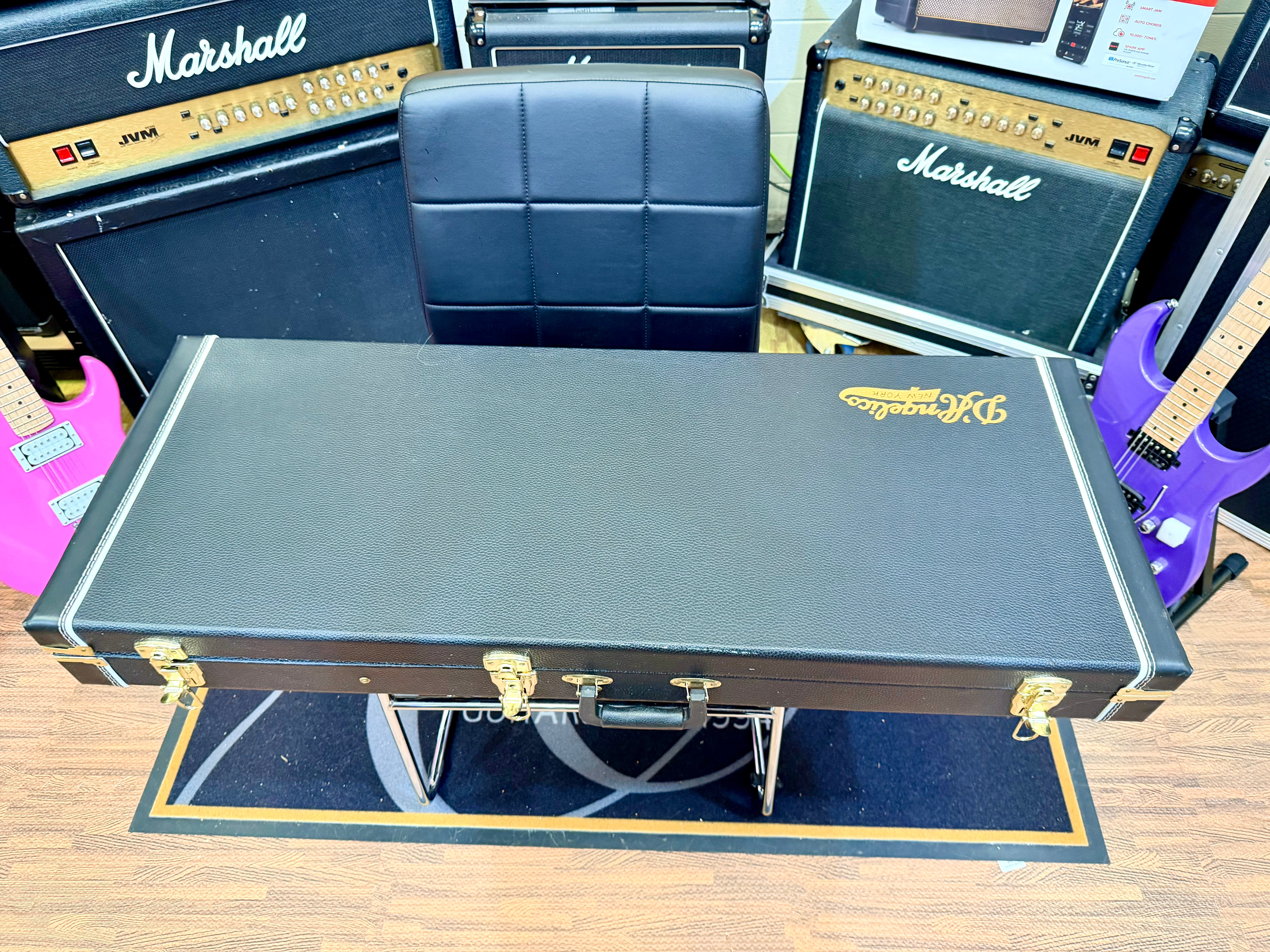 ✨1/50✨ D'Angelico Deluxe Bedford SH Limited Edition Matte Wine Semi Hollow!