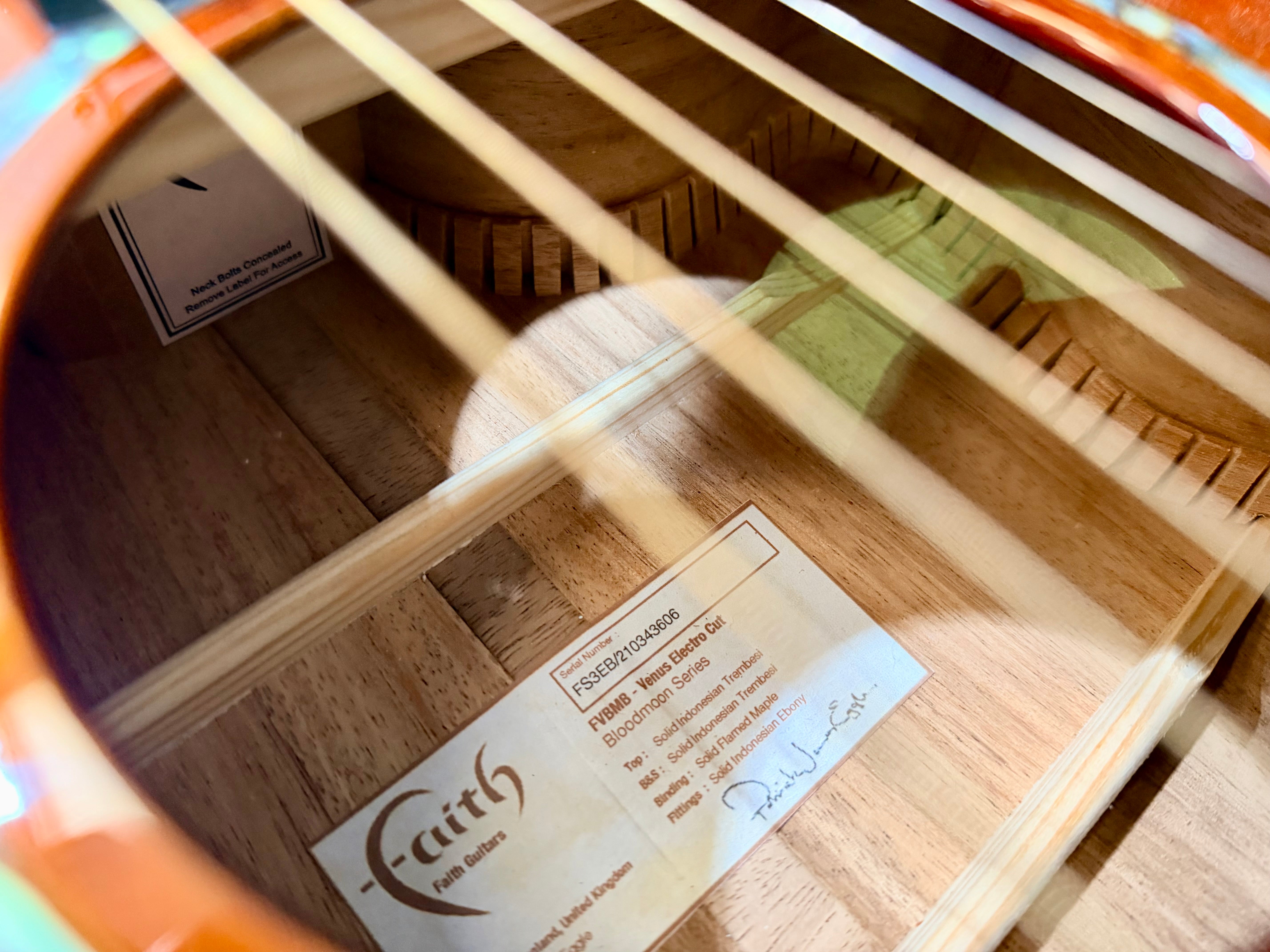 🌟MINT🌟 Faith FVBMB Venus Trembesi Blood Moon Burst~ Electro Acoustic~ Hard Case!