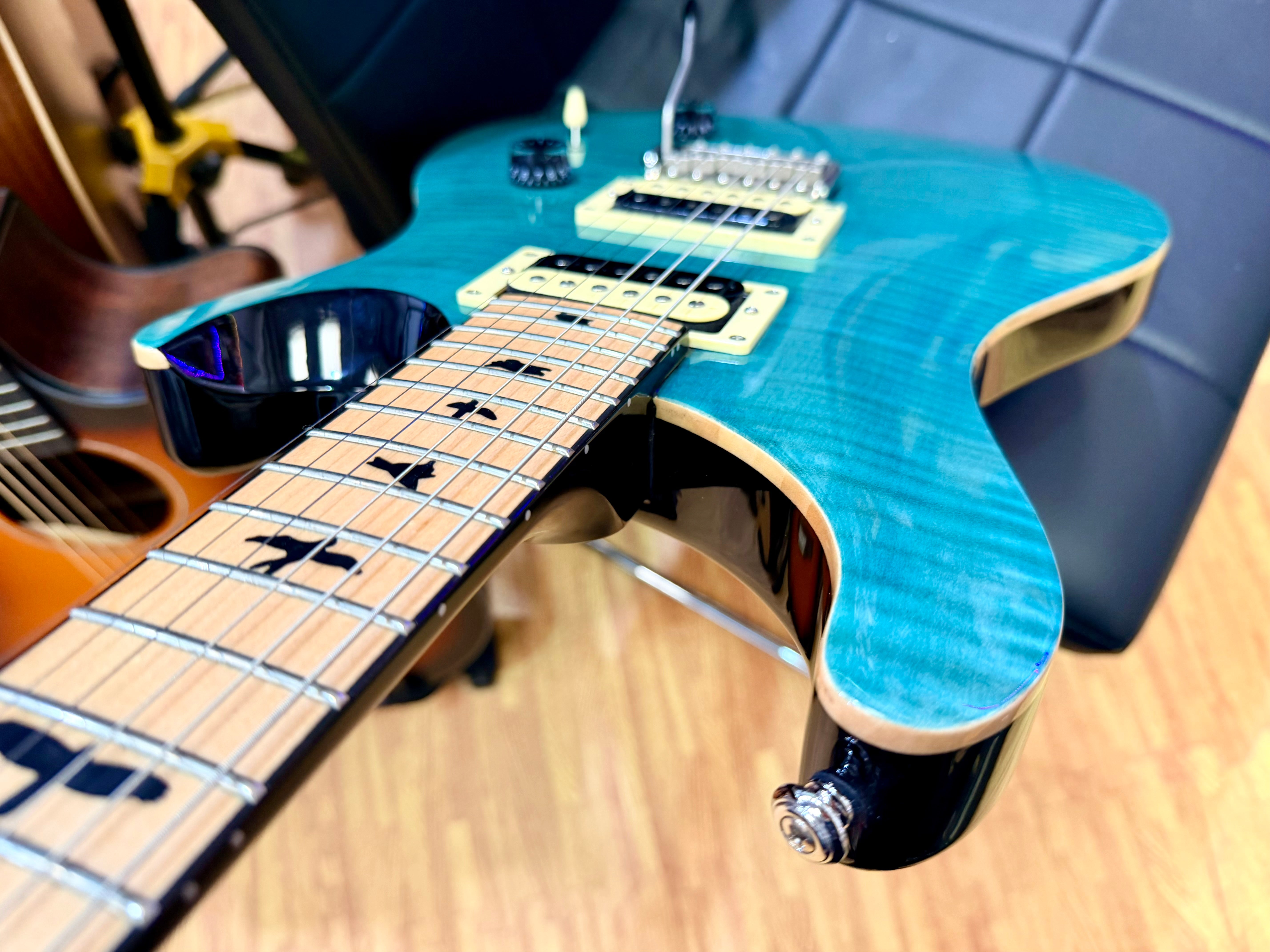 ✨RARE✨ PRS SE Custom 24 Roasted Maple Limited Edition~ Sapphire Turquoise + Bag