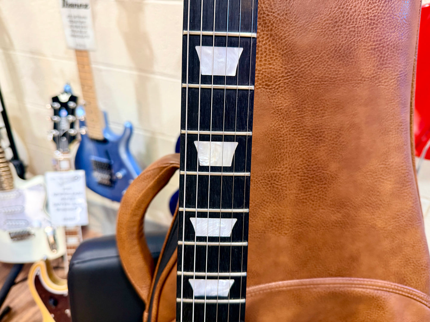 🌟2009🌟 Gibson Les Paul Studio~ Alpine White & Gold~ Ebony Fretboard~ Gig Bag!