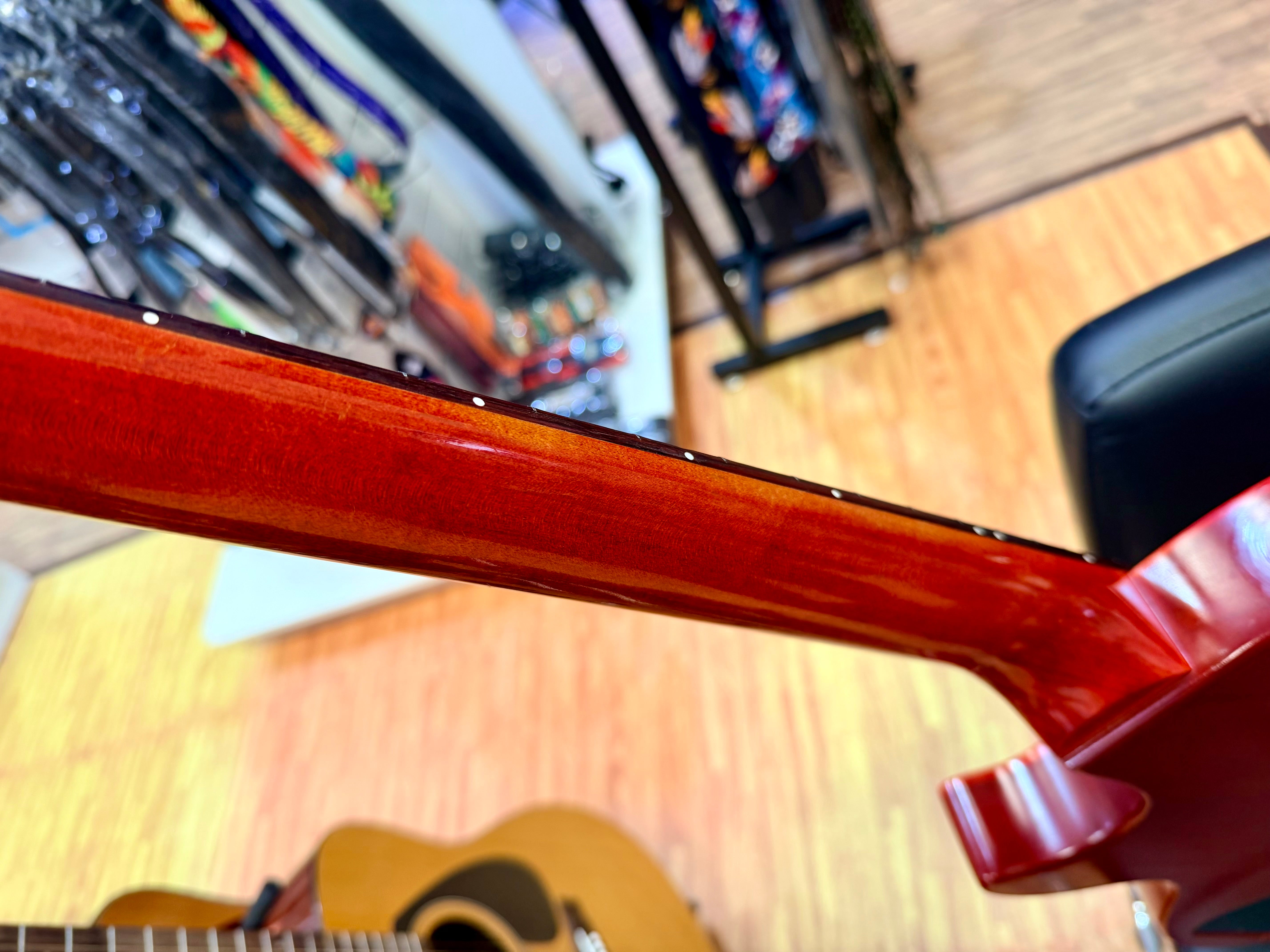 ✨ 2019 USA ✨ Gibson Les Paul Tribute Satin Cherry Sunburst + Deluxe Gig Bag!