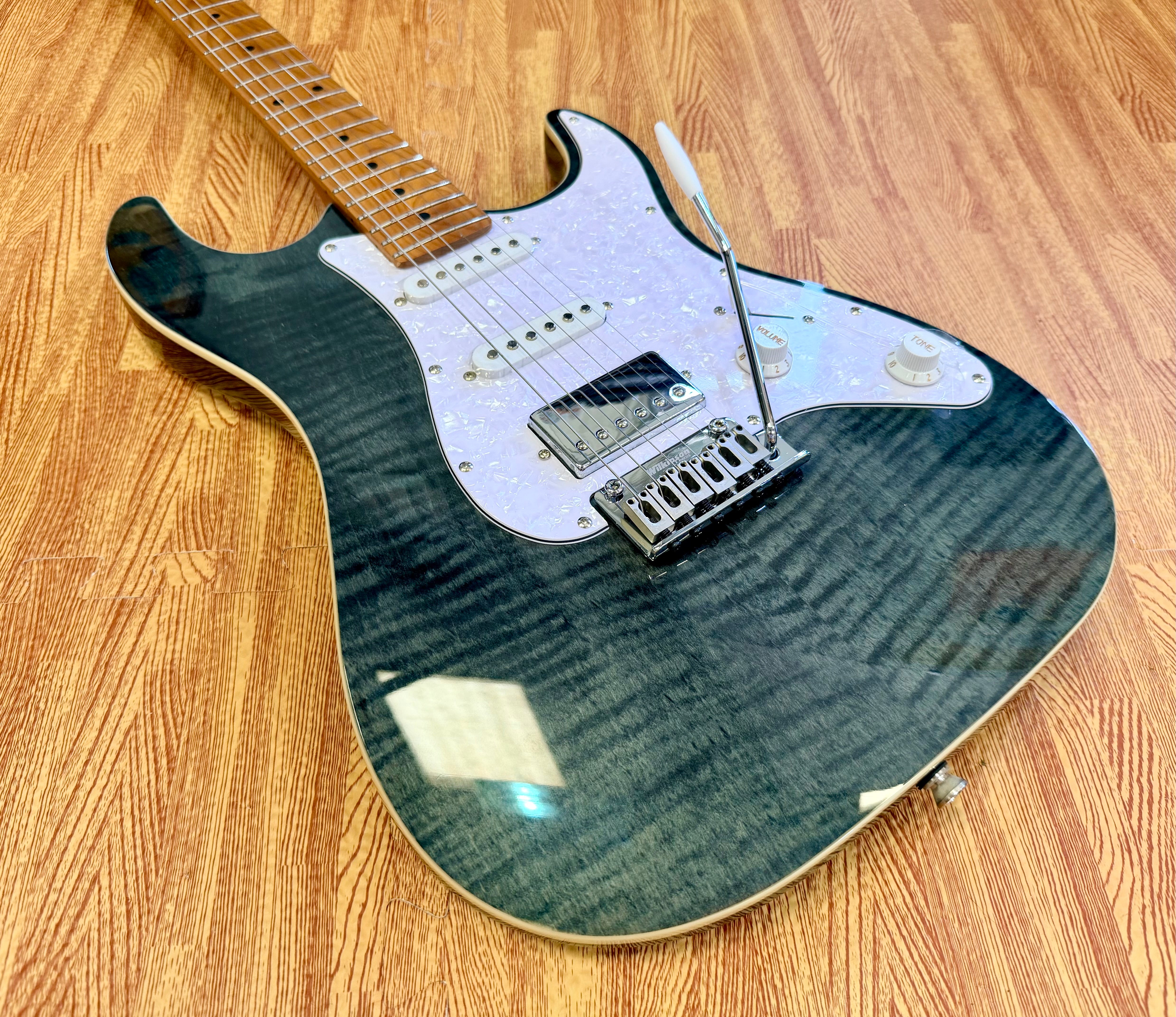 ⚡️NEW⚡️ JET JS-450 Transparent Black Electric Guitar~ HSS Flame Top Strat~ 2026!