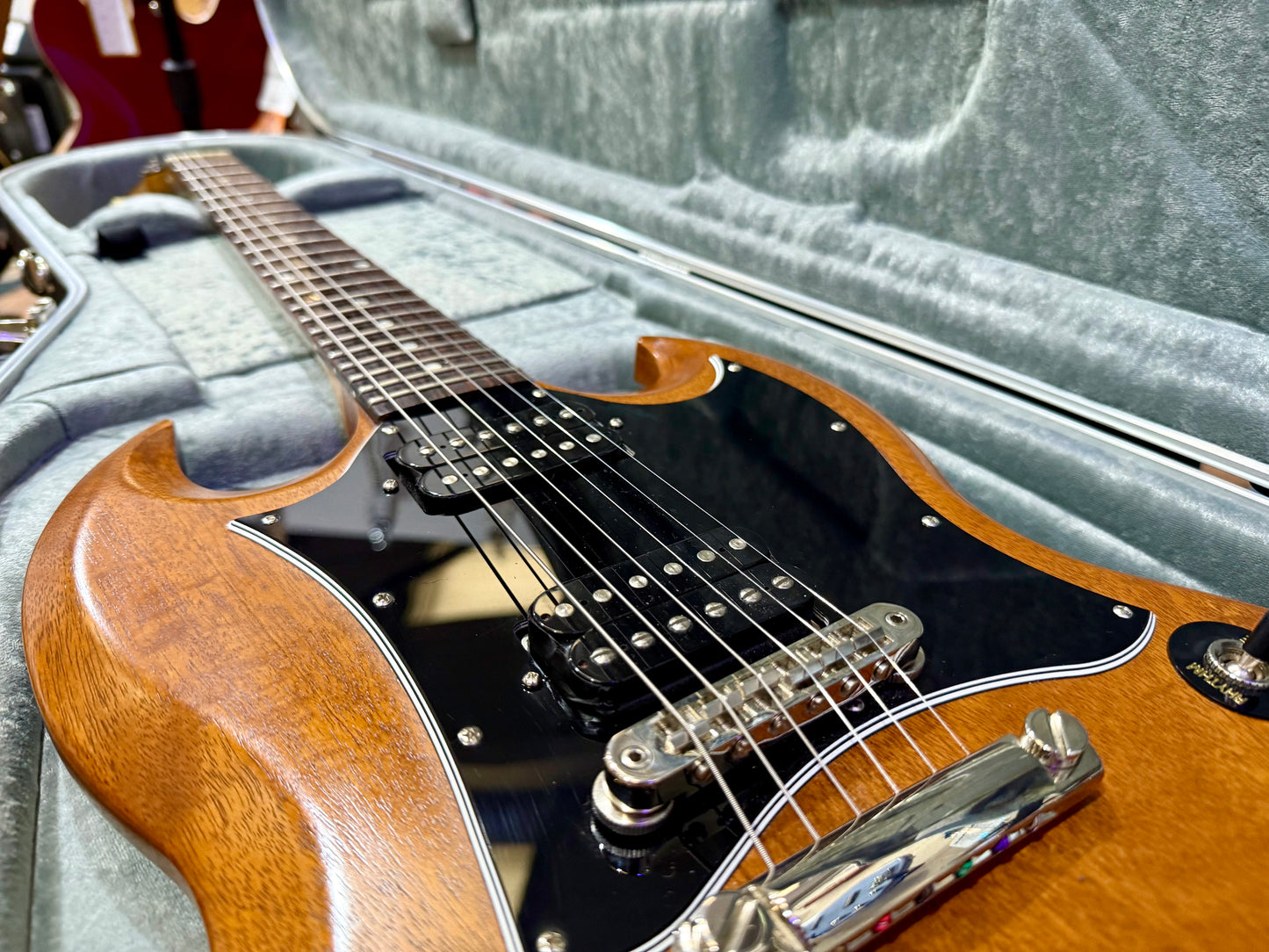 🌟2020🌟 Gibson SG Tribute~ Natural Walnut Finish~ Hiscox Hard Case~ USA Made!