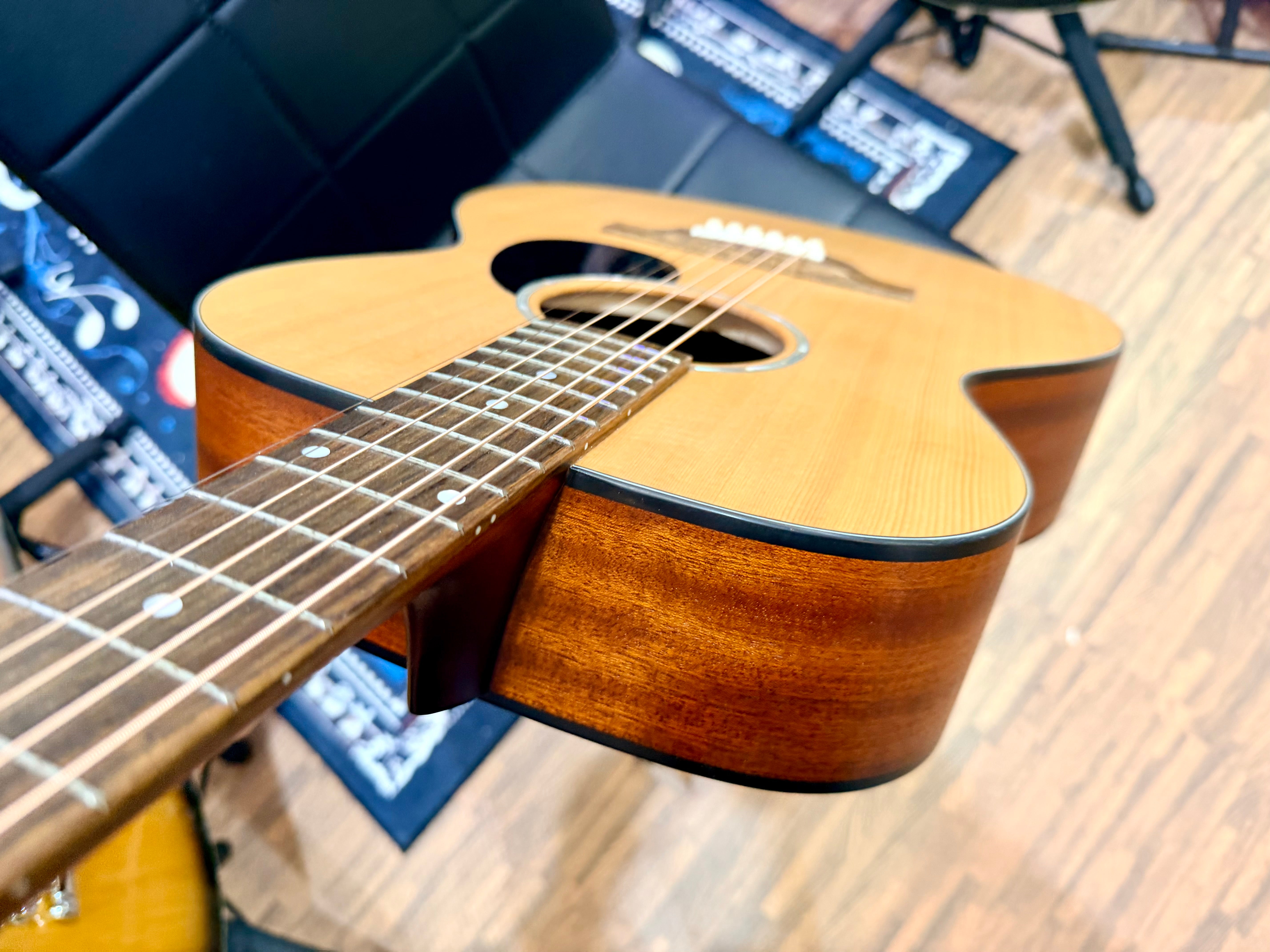 🔥MINT 2024🔥 Eastman PCH1-OM Acoustic Guitar~ Natural~ Solid Top~ Gig Bag!