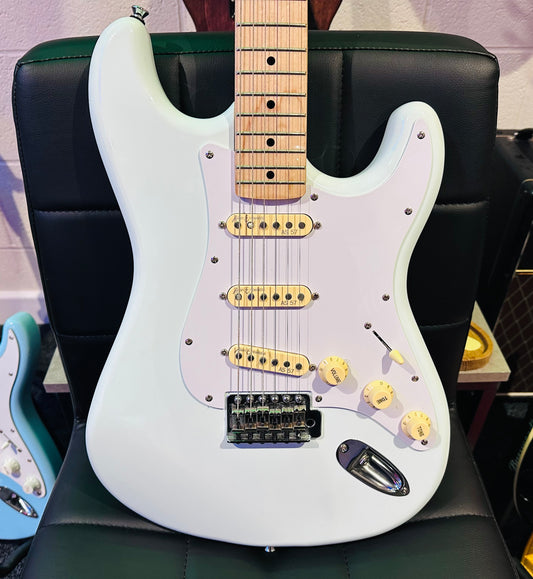 Revelation RTS 57 Stratocaster~ Alan Entwistle Strat Style Guitar~ Daphne Blue!