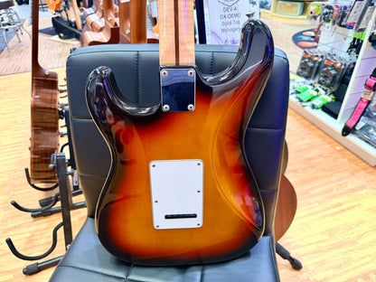 🔥RARE🔥 1994 Fender Squier Silver Series Stratocaster~ Made in Japan~ Sunburst!