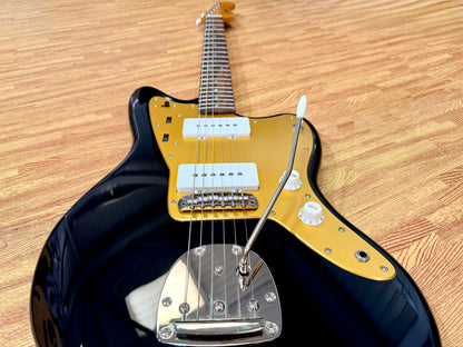 ✨1/250✨ Limited Edition Squier Classic Vibe 60’s Jazzmaster FSR Black & Gold!