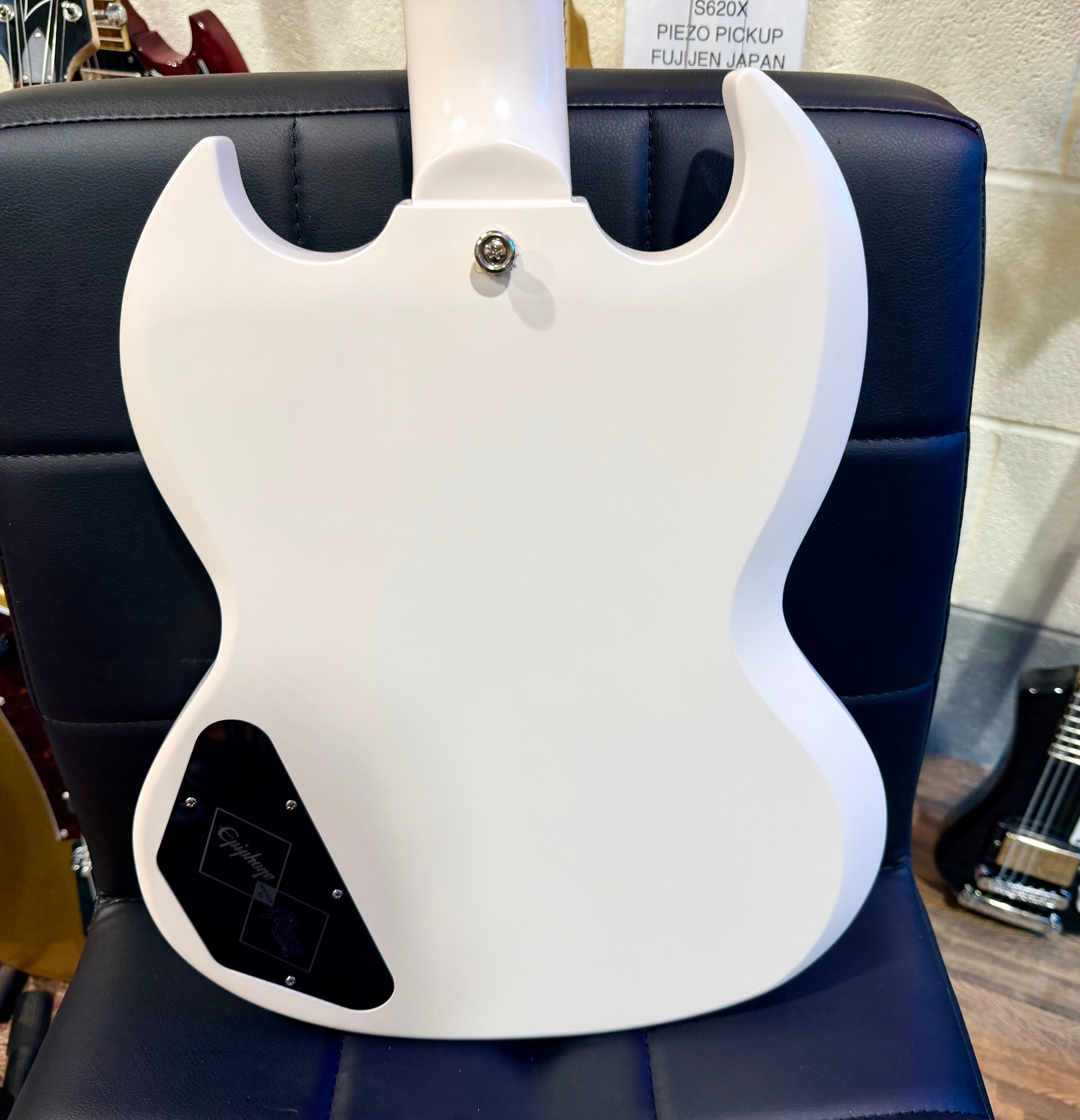 🌟2022🌟 Epiphone 1961 Les Paul SG Standard~ Aged Classic White~ ‘61 + Hard Case