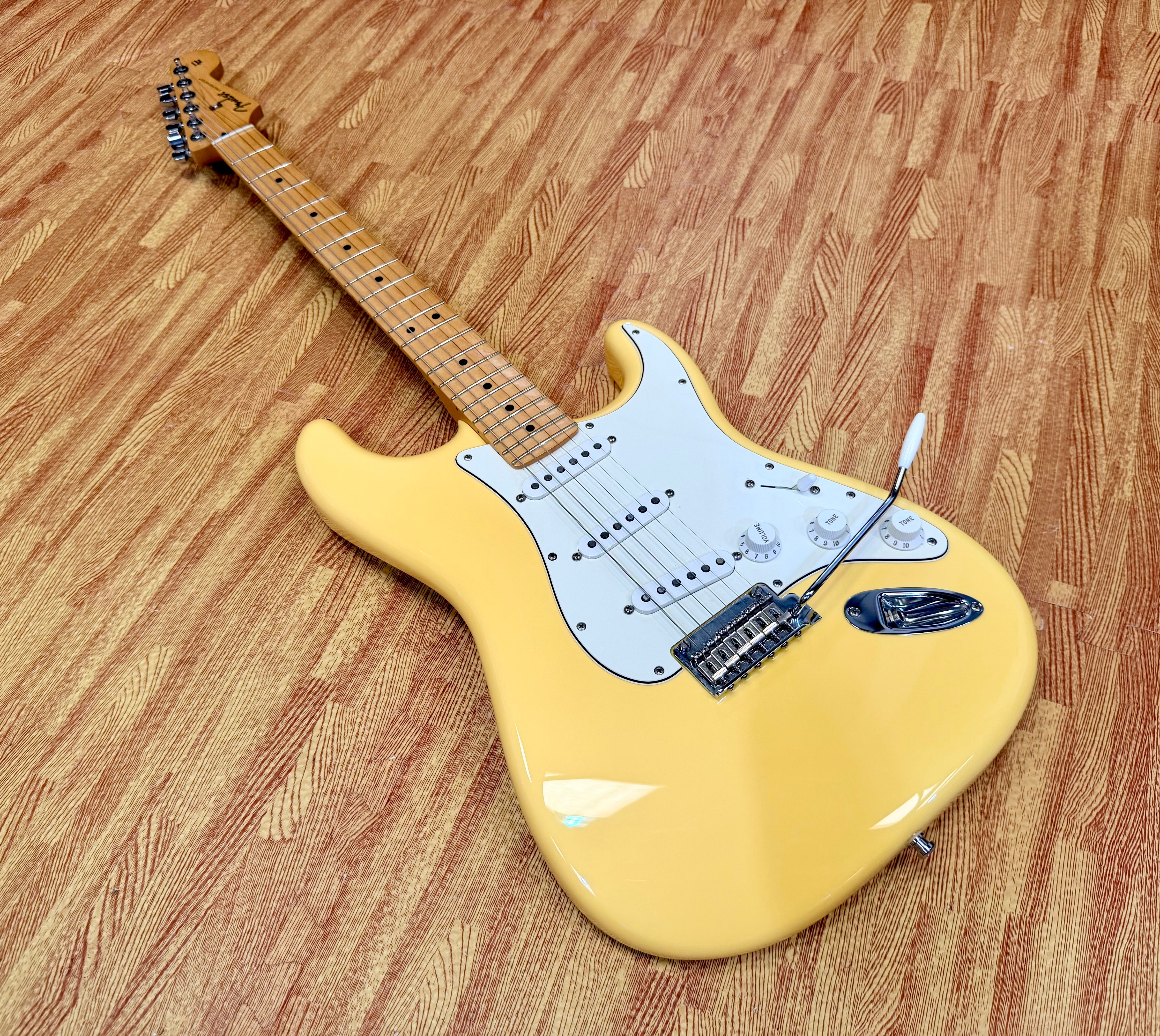 ✨2018✨ Fender Player Stratocaster~ Buttercream~ Maple Neck~ Made in Mexico!